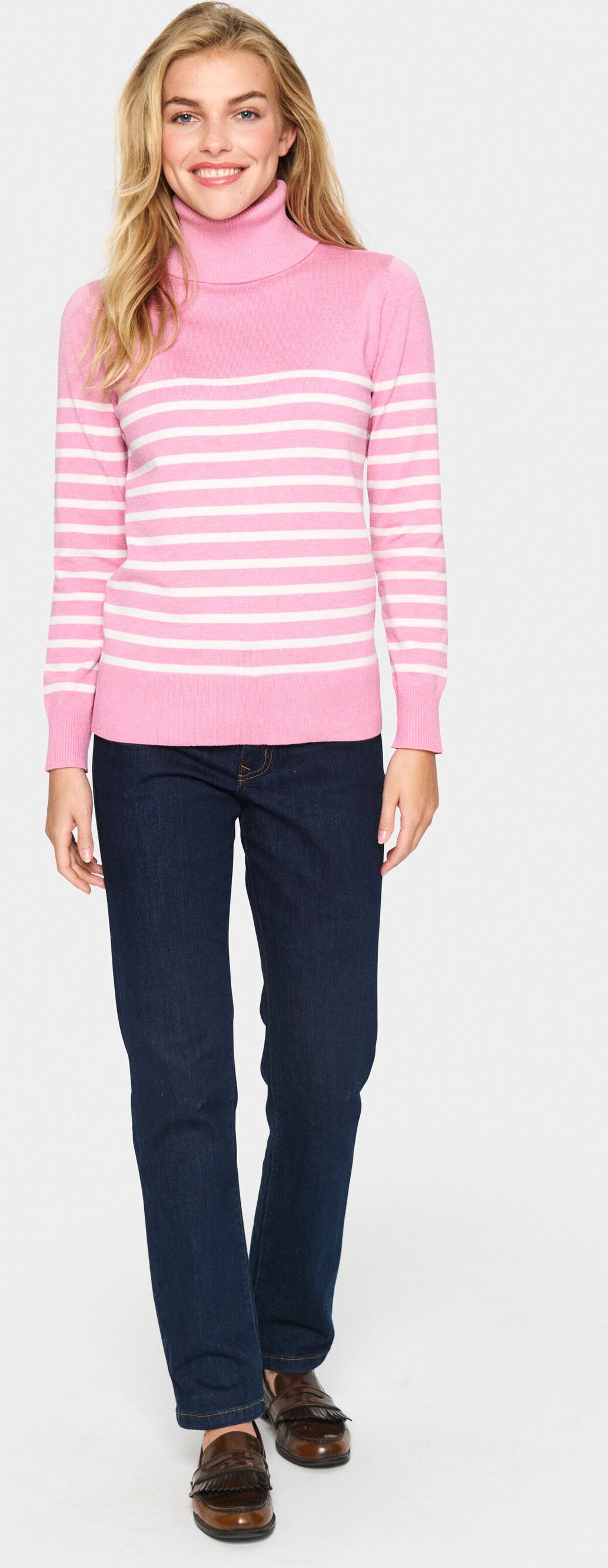 Rollkragen Gerade Passform white rose