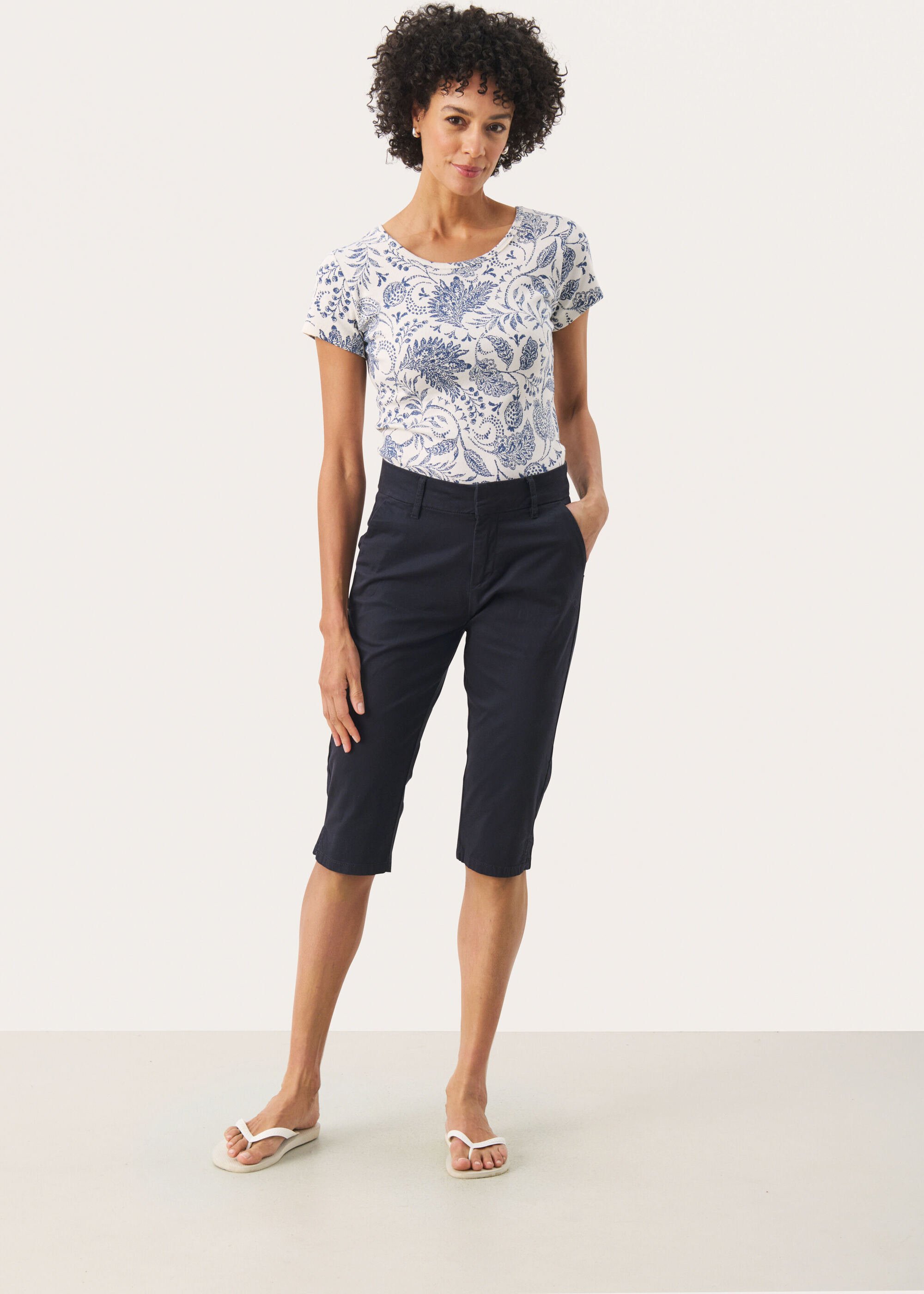 Caprihose Classic fit Dark Navy blue