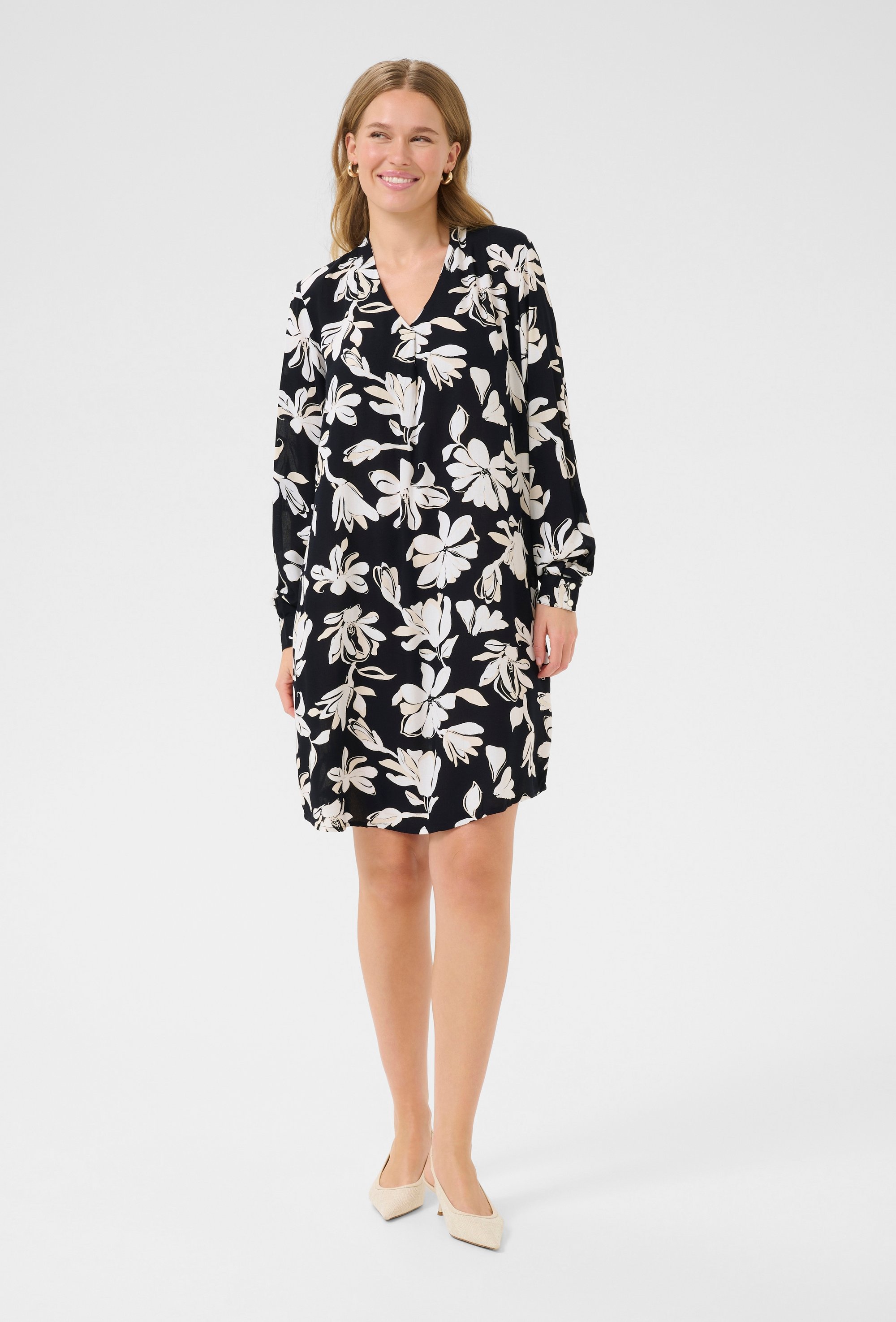 Kleid Regular fit black white