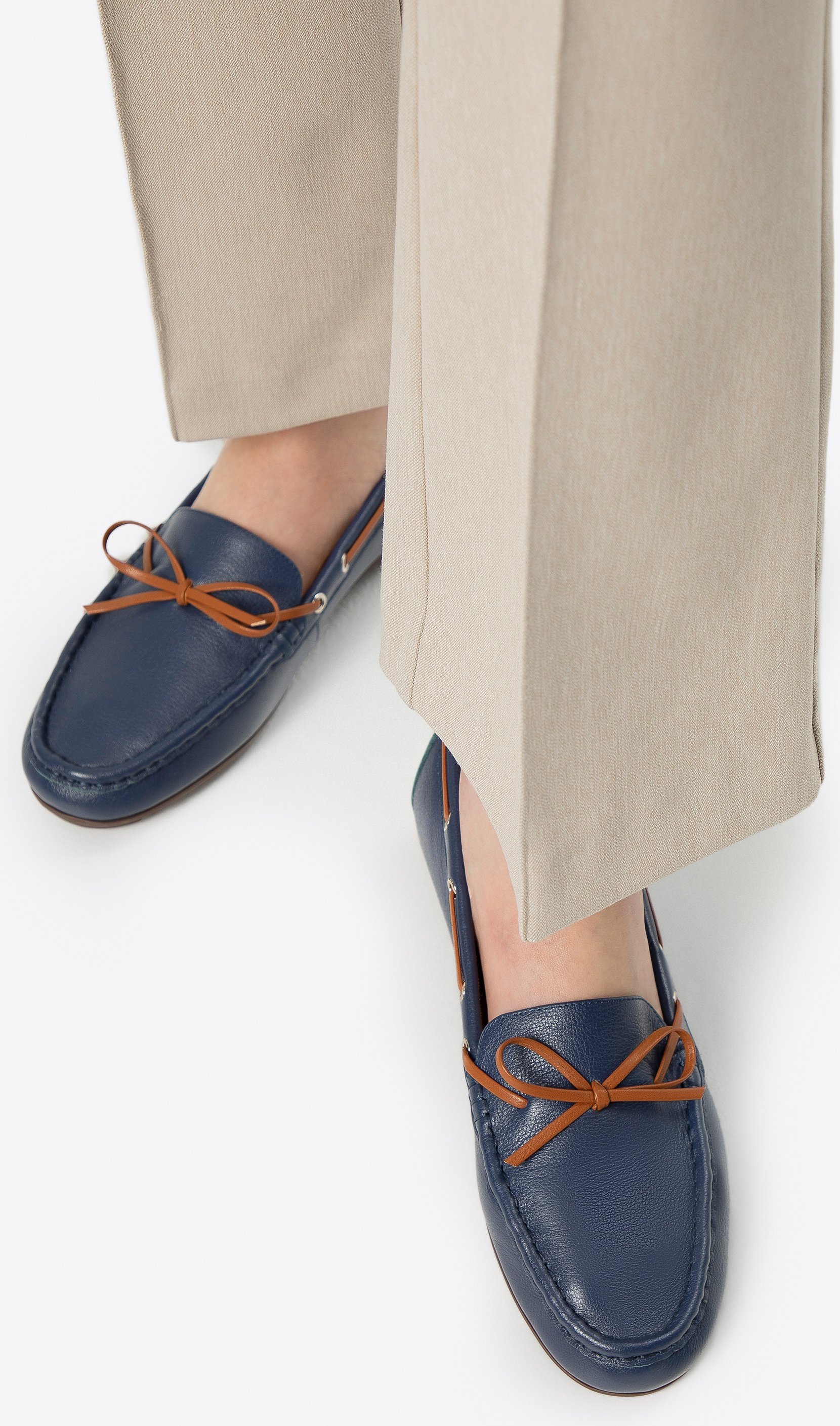 Wittchen Damen-Ledermokassins mit Riemen, Marineblau und Braun, Naturleder