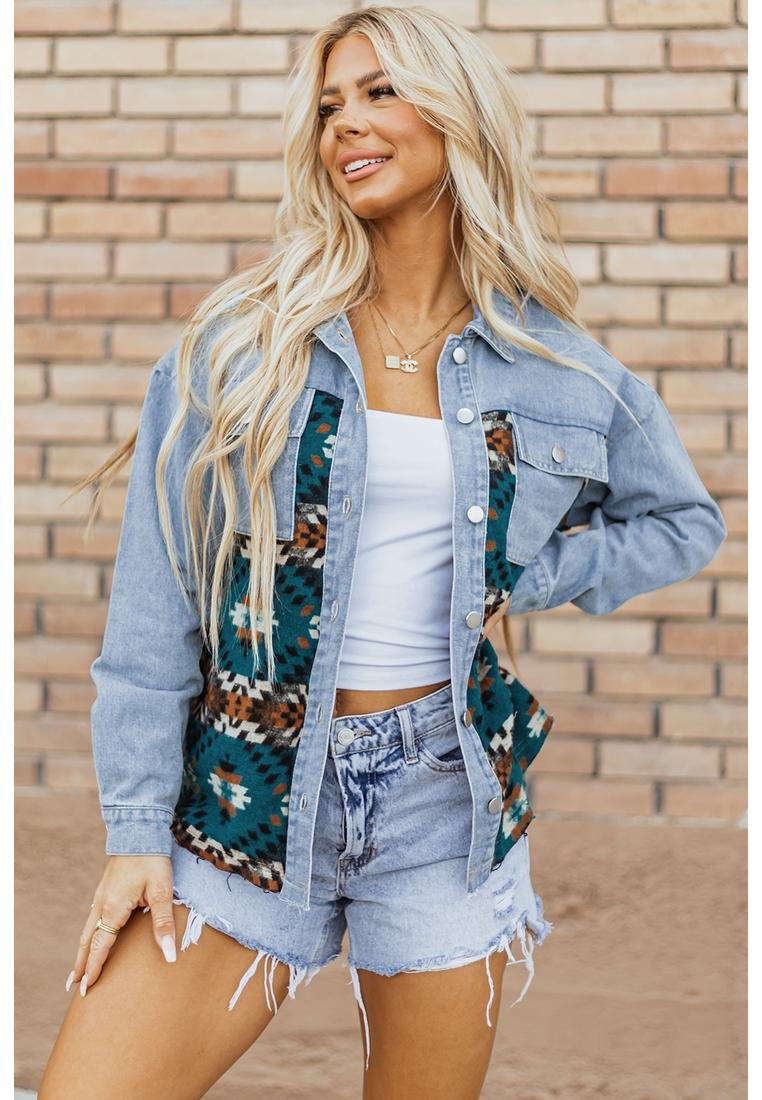 Thumbnail - Blaue aztekamusterte Jeansjacke