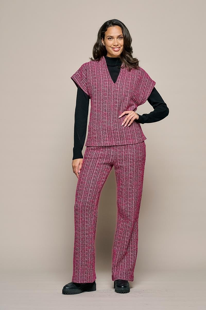 Thumbnail - Beau Top Dark Berry