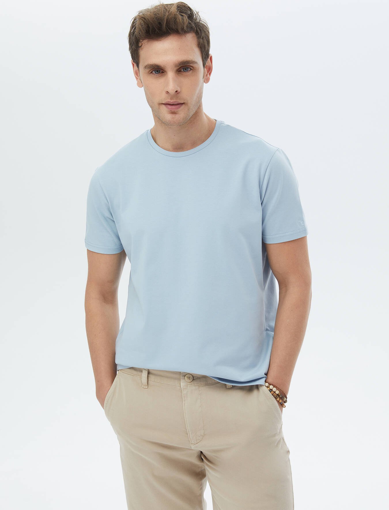 Schlichtes T-Shirt aus Baumwollmischung mit Rundhalsausschnitt