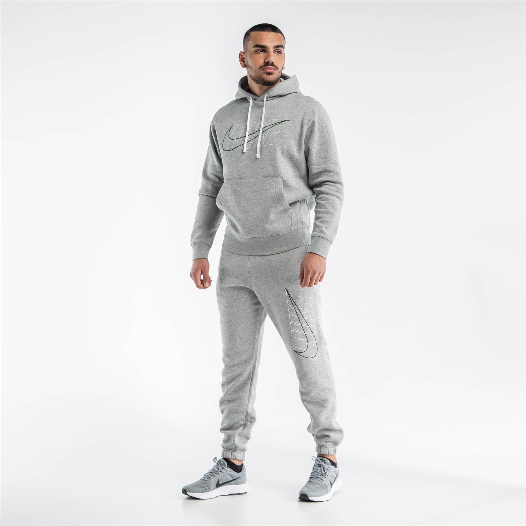 Thumbnail - Nike Herren-Club-Trainingsanzug-Set in Grau