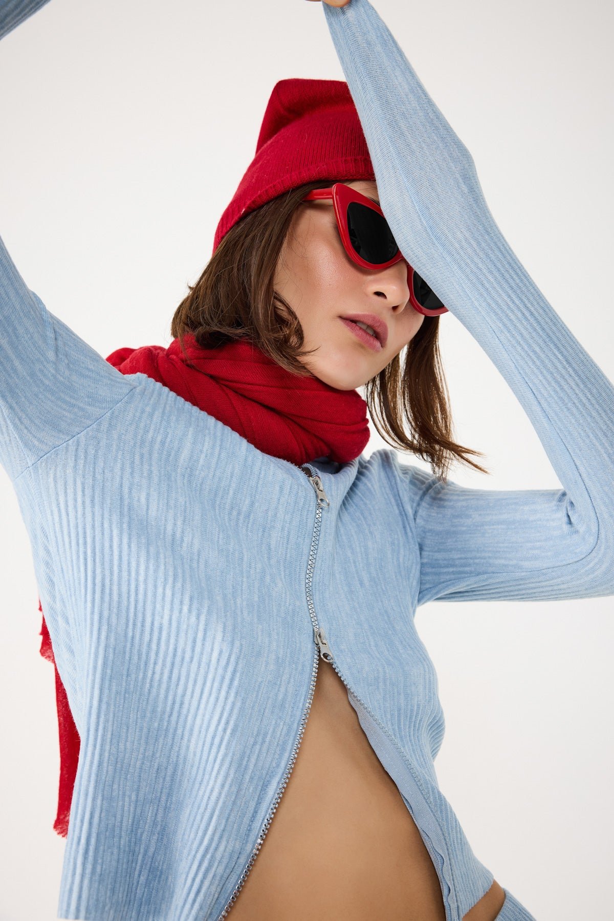 Strickjacke mit Kapuze und Reißverschluss