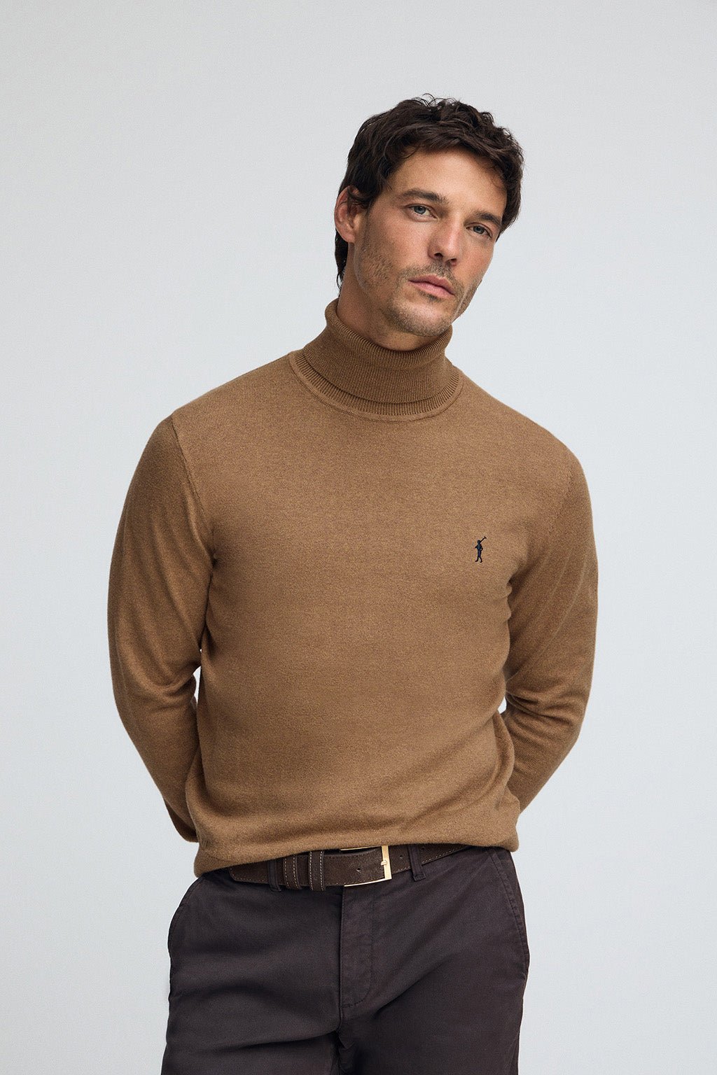 Rollkragenpullover braun meliert aus Wollgemisch mit gesticktem Rigby Go-Logo