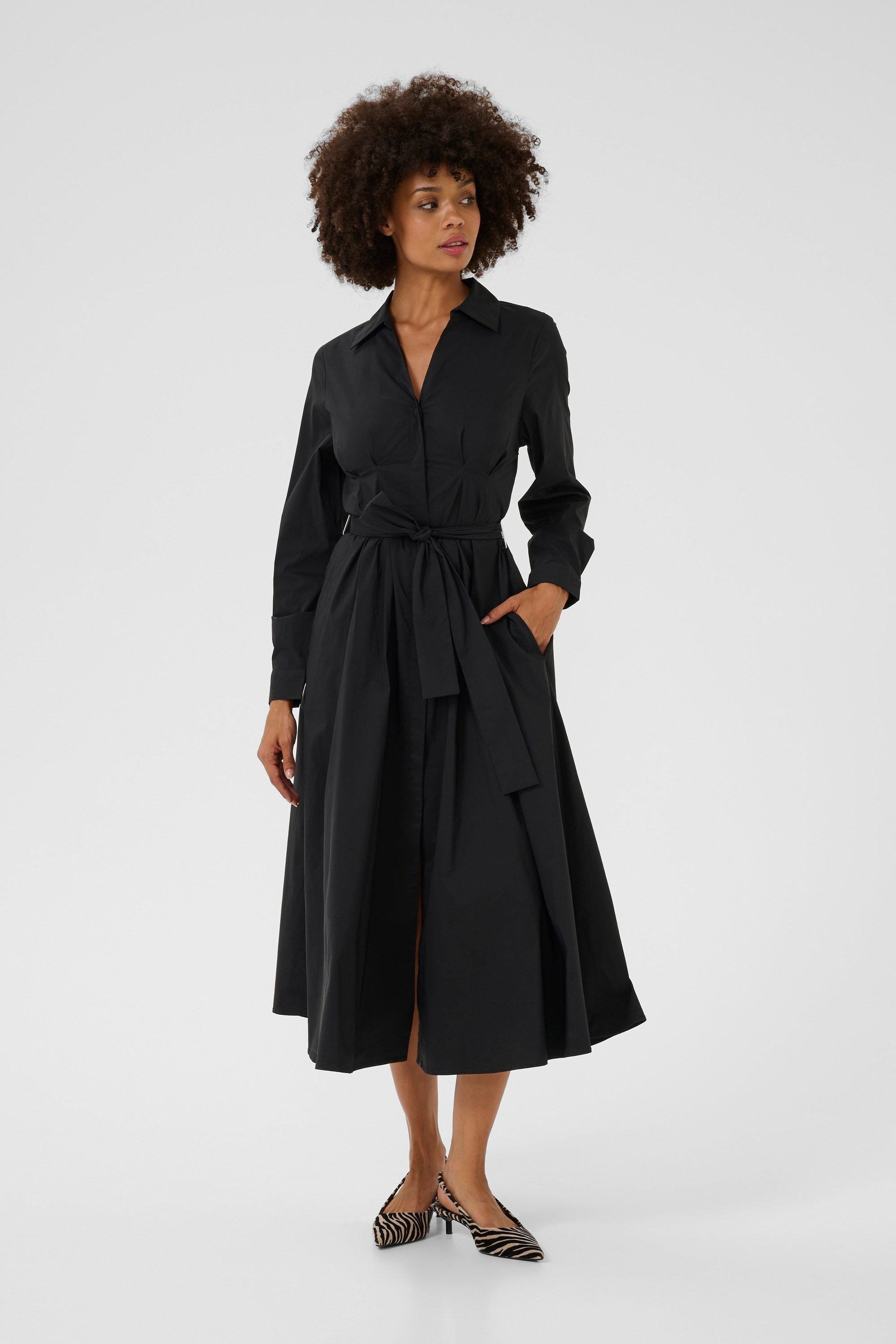 Kleid CUelna Feminine black