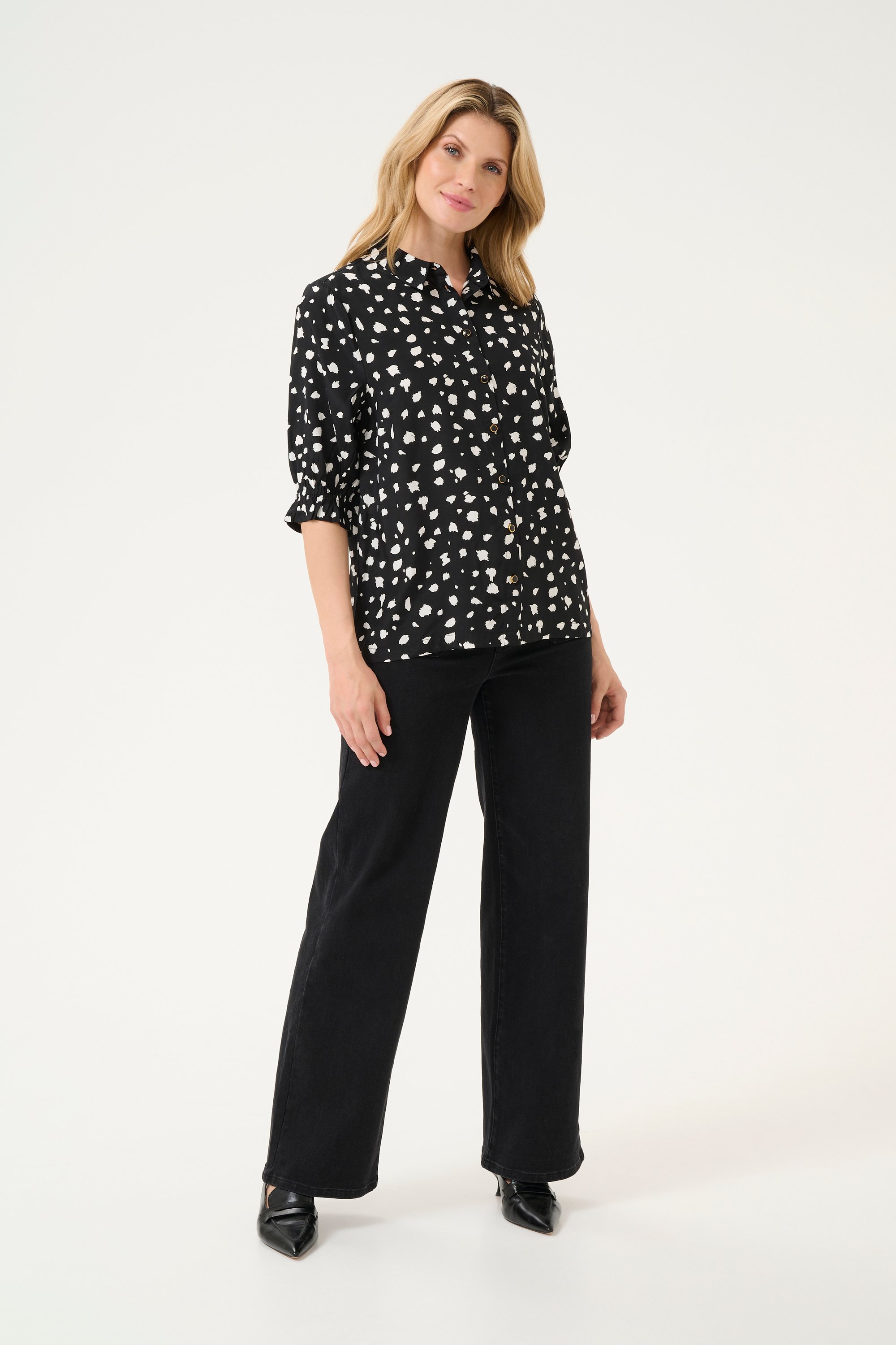 Thumbnail - Kurzarm-Bluse Regular fit Black/White Abstract Print black white
