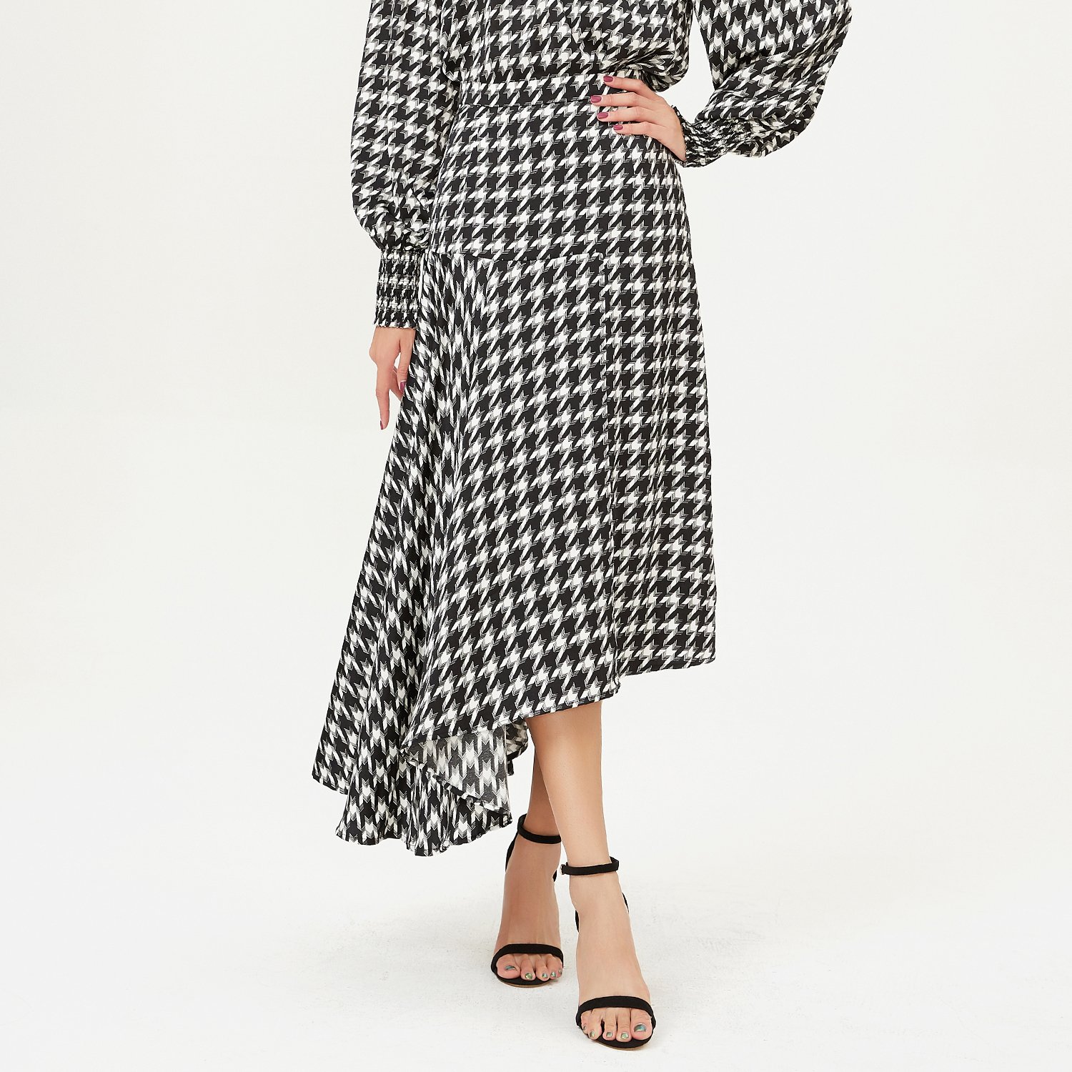Trapezrock mit tiefem Saum und Hahnentrittmuster