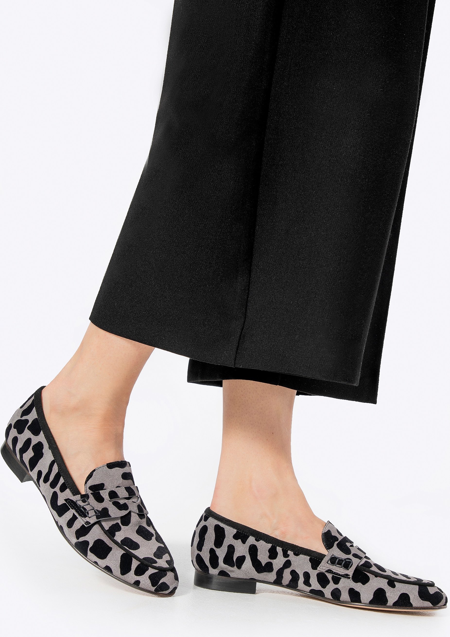 Wittchen Damen-Mokassins mit Leopardenmuster aus echtem Leder, Grau und Schwarz