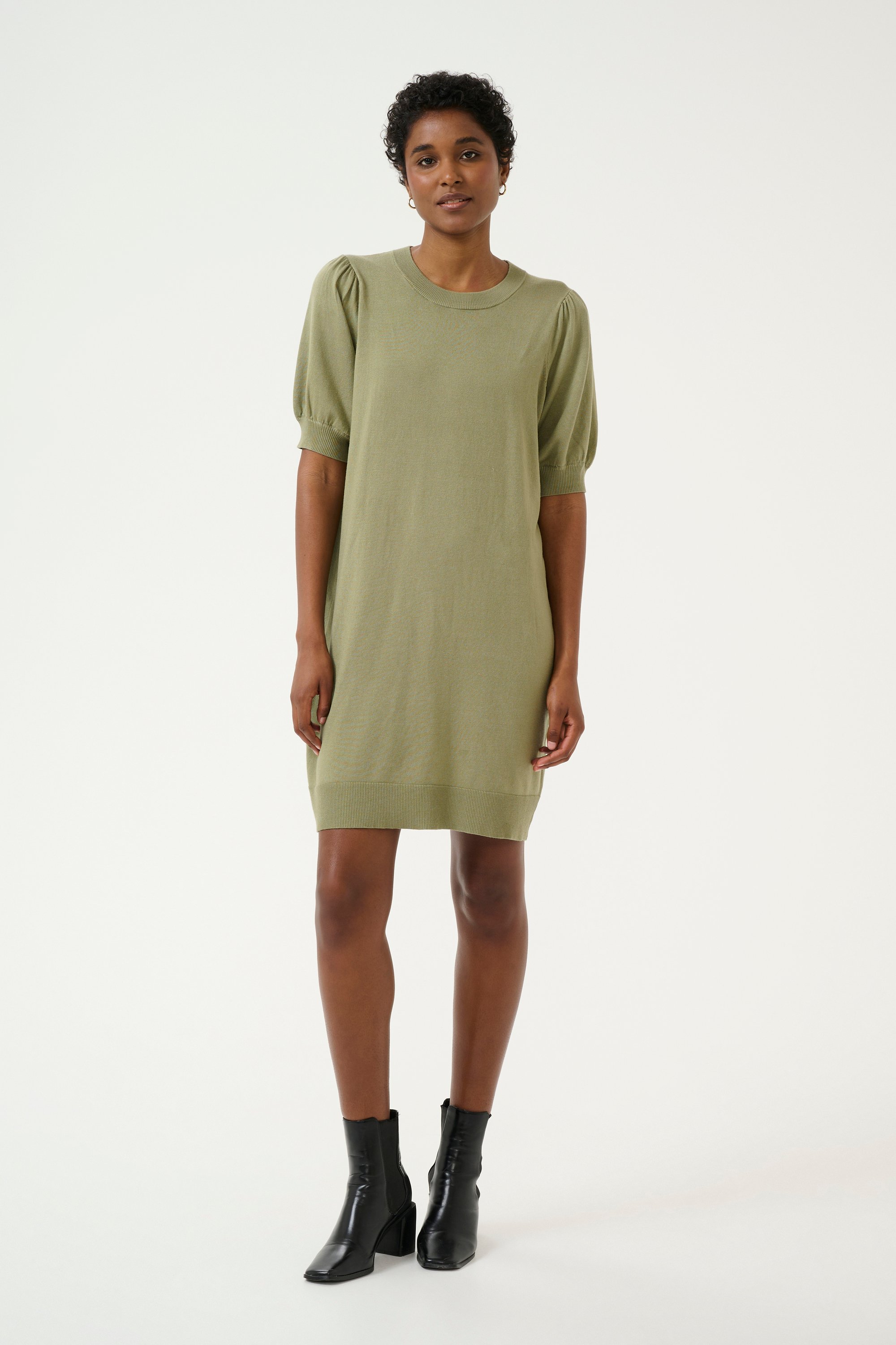 Kleid Regular fit green