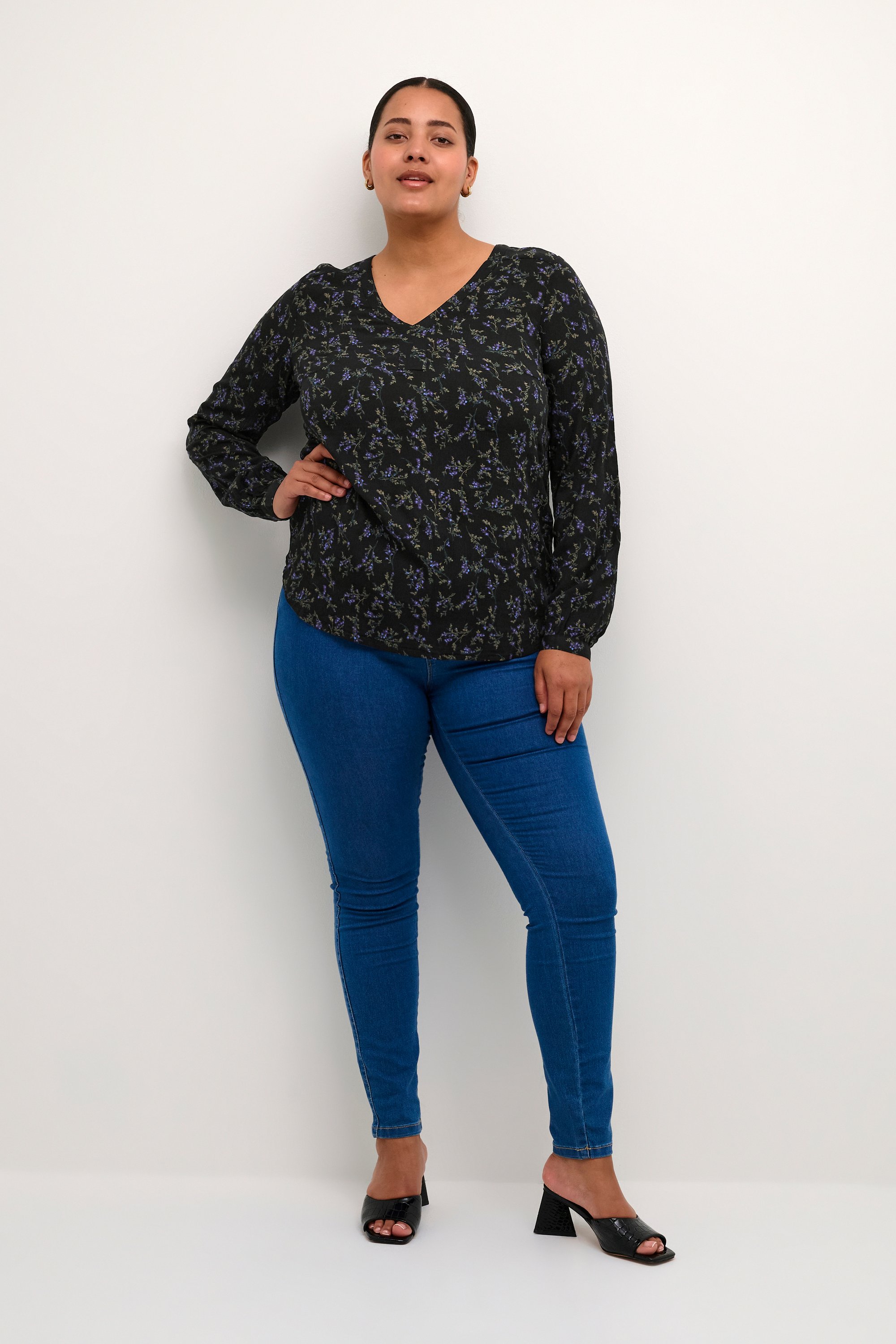 Langarm-Bluse Regular fit Black/Purple Flower Print floral