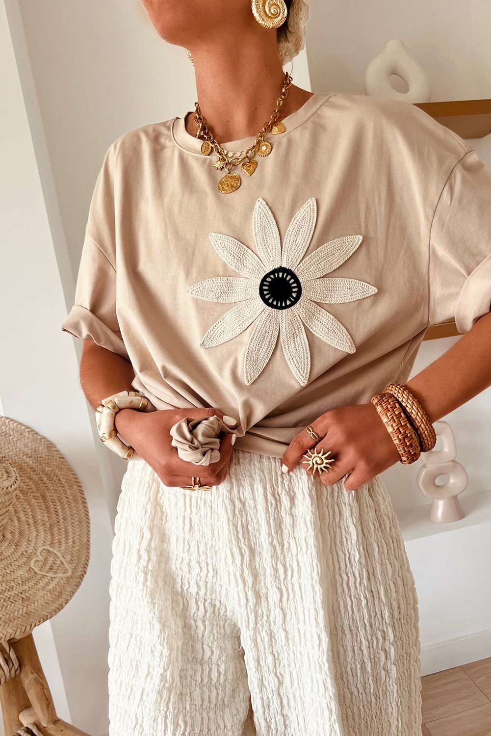 Blütenapplikation T-Shirt Lockerer Schnitt