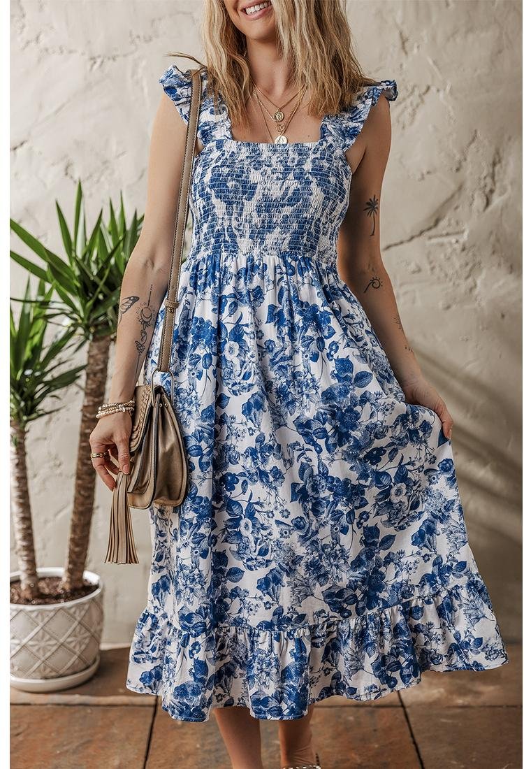 Thumbnail - Blaues florales Rüschenträger-Kleid mit eckigem Ausschnitt und gerafftem Oberteil, Midi-Länge