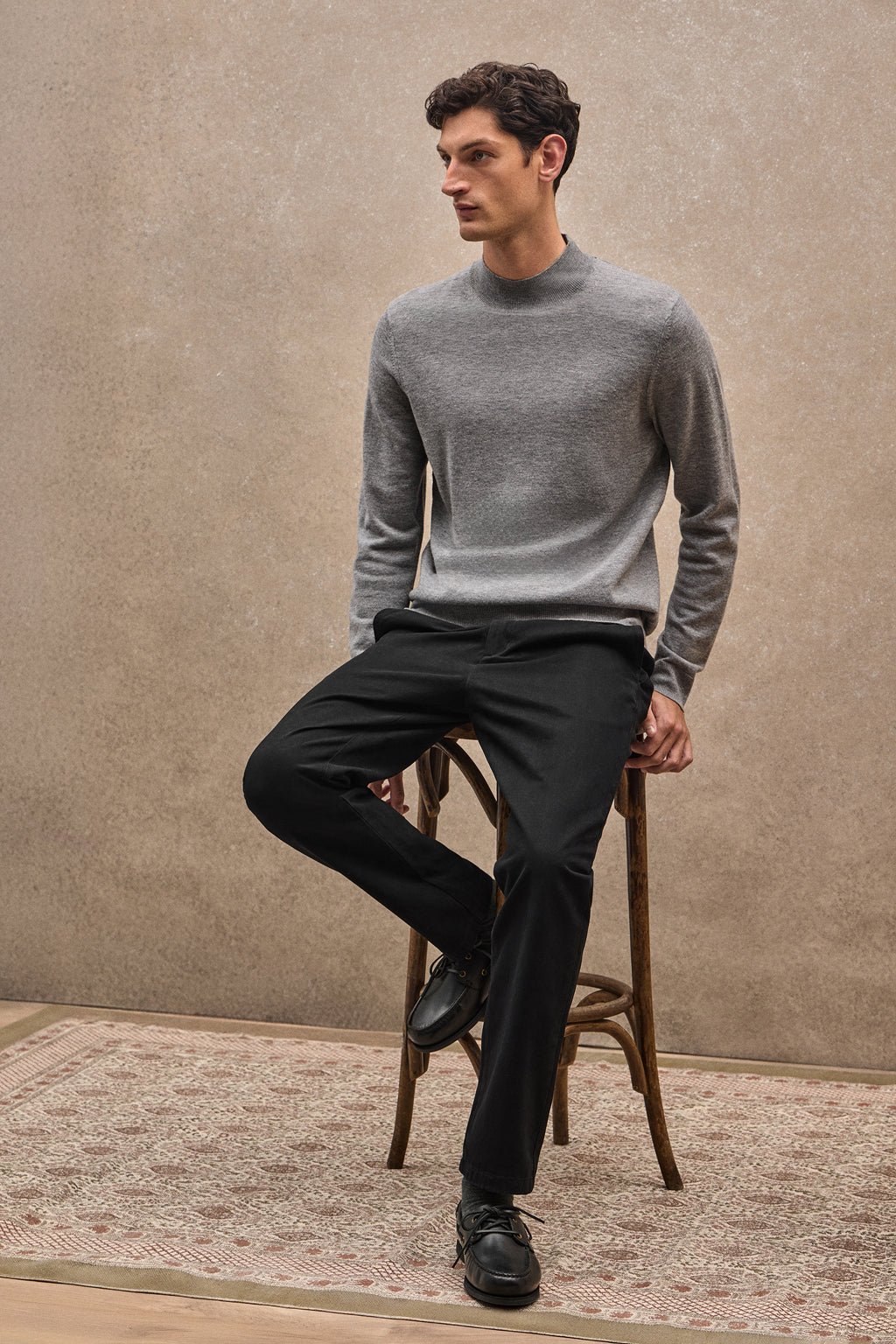 Pullover grau meliert aus Merinowolle mit Perkins-Kragen