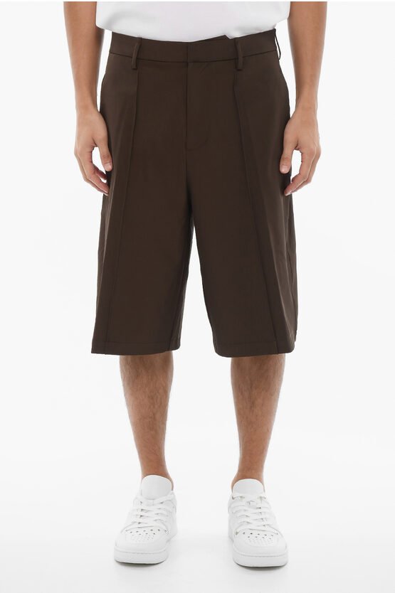 Einfarbige Straight Fit Bermudashorts in Braun