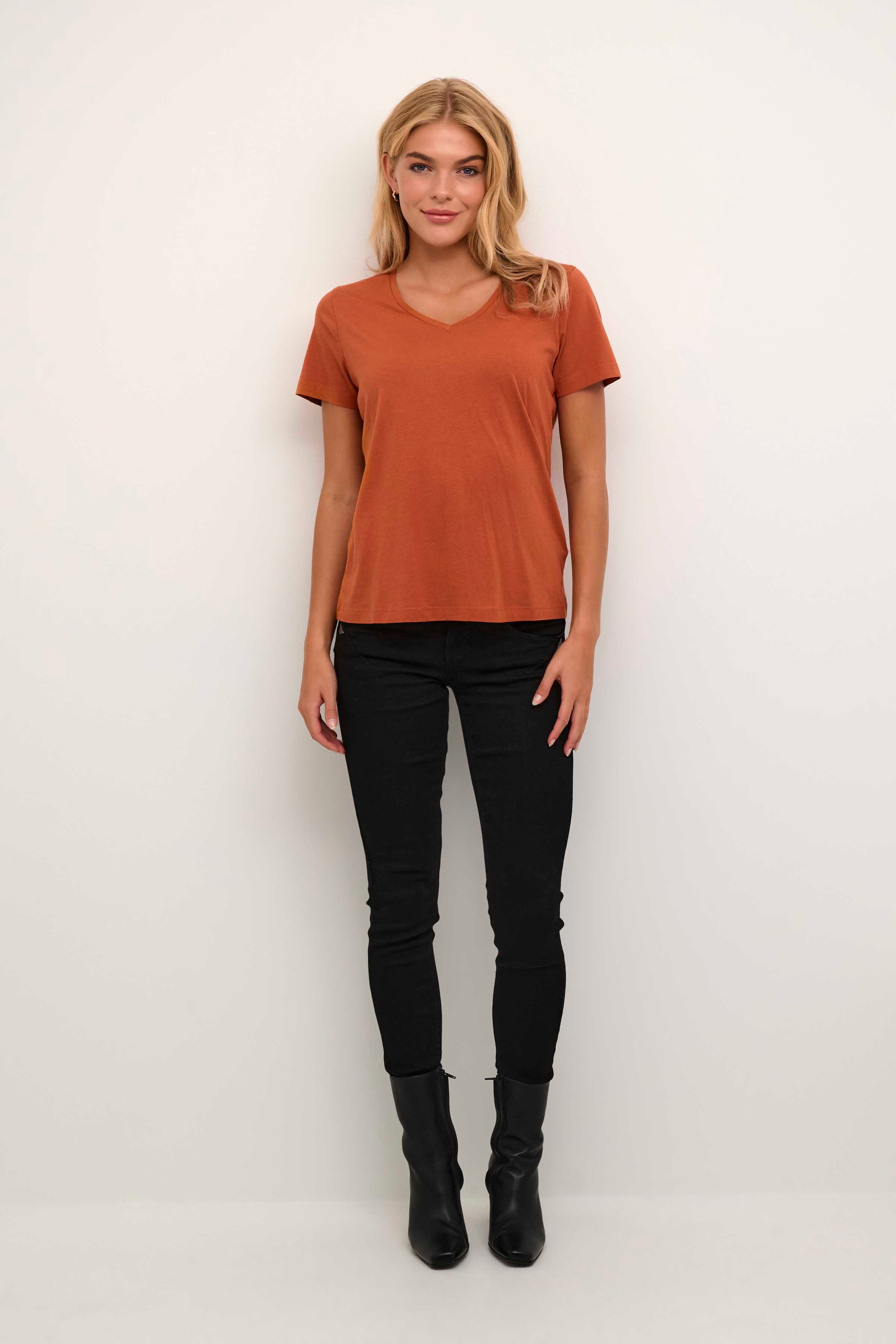 T-shirt Naia Regular fit orange