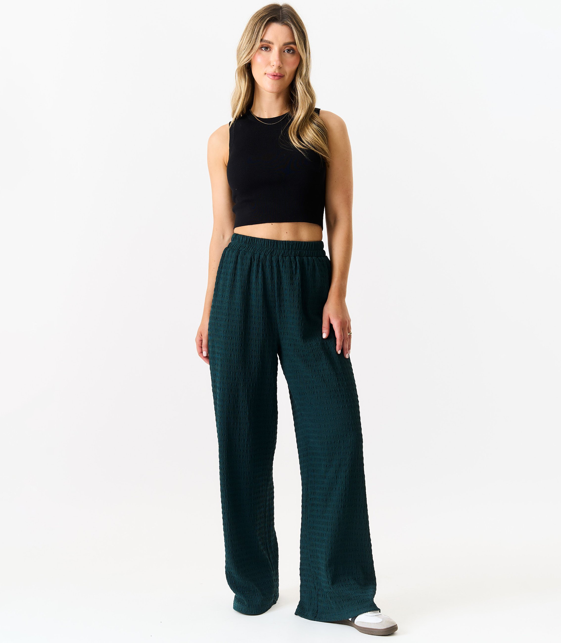 Texturierte Hose mit elastischem Bund zum Anziehen