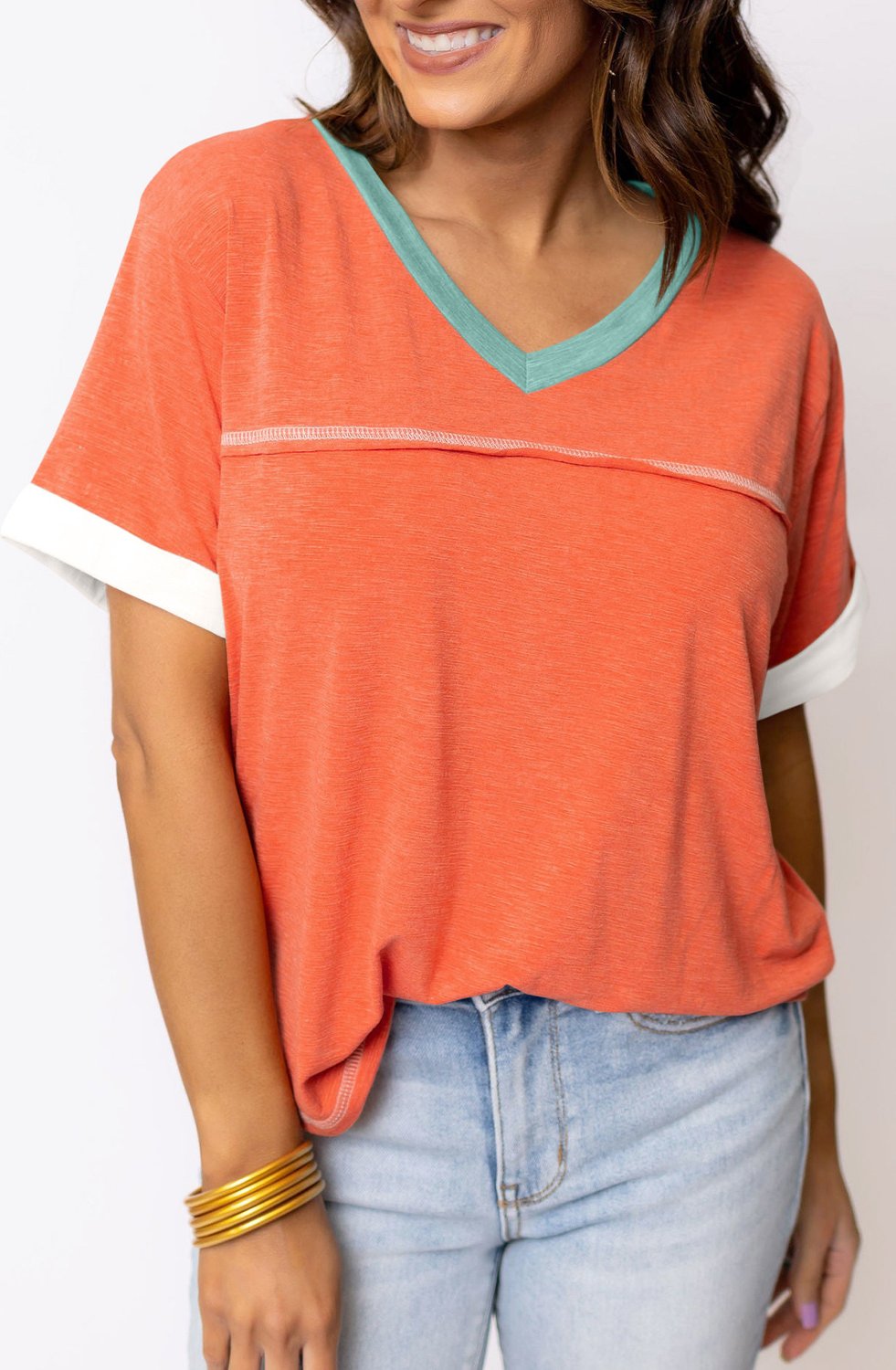 Grapefruit Orange Kontrastbesatz Mit Sichtbarem Naht V-Ausschnitt T-Shirt