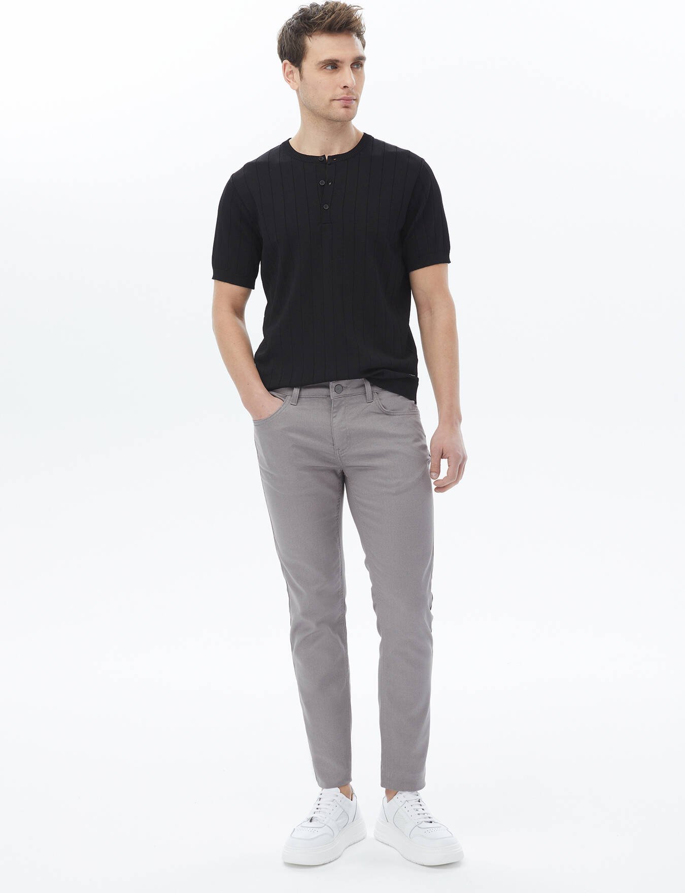 Jacquard-Strickpullover mit Kragen