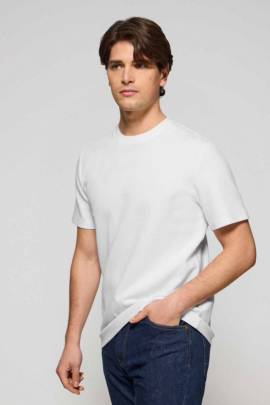 T-Shirt in Mikrostruktur mit gesticktem PC-Monogramm weiß