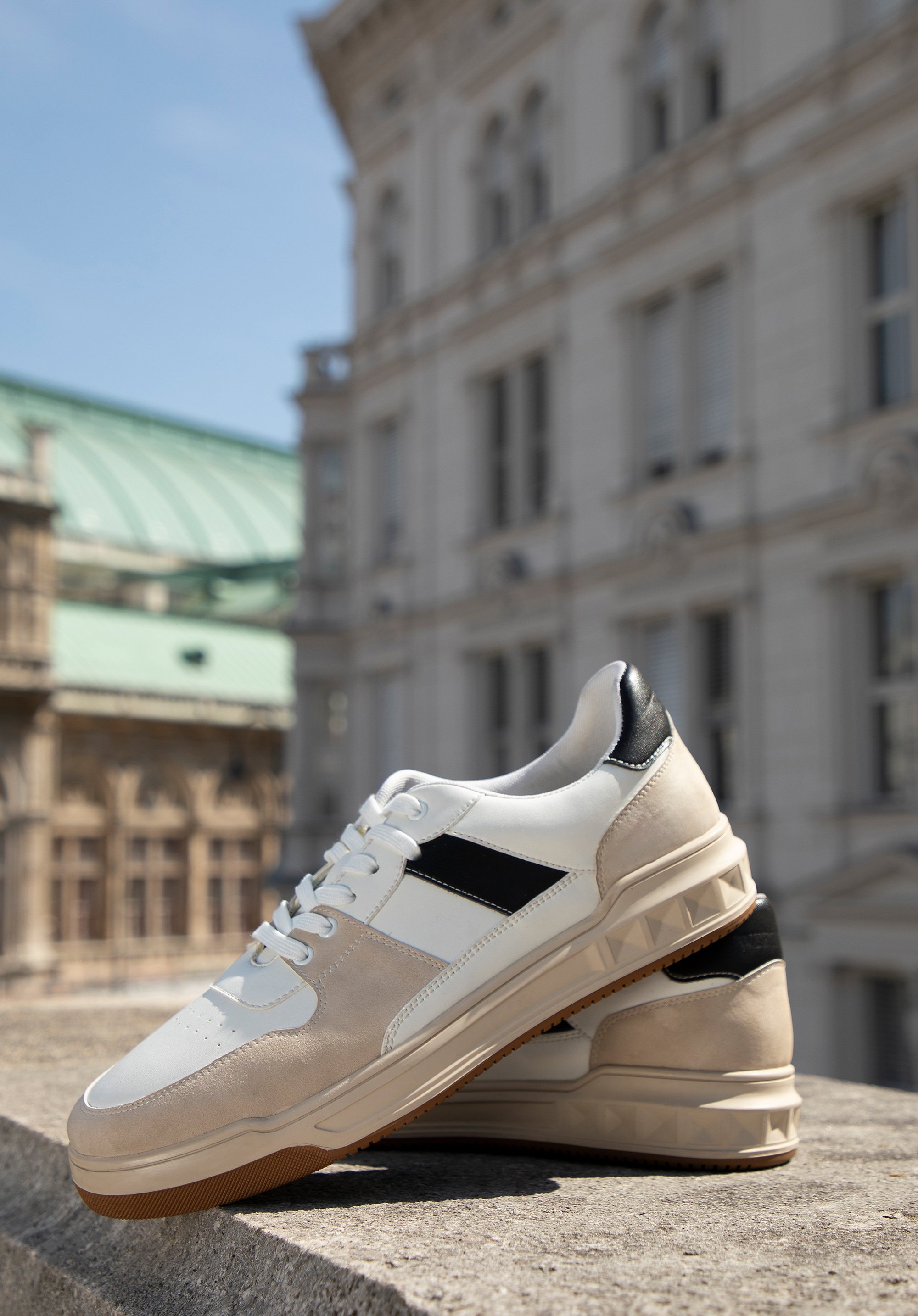 Wittchen Herren-Sneaker aus weißem und beigem Öko-Leder