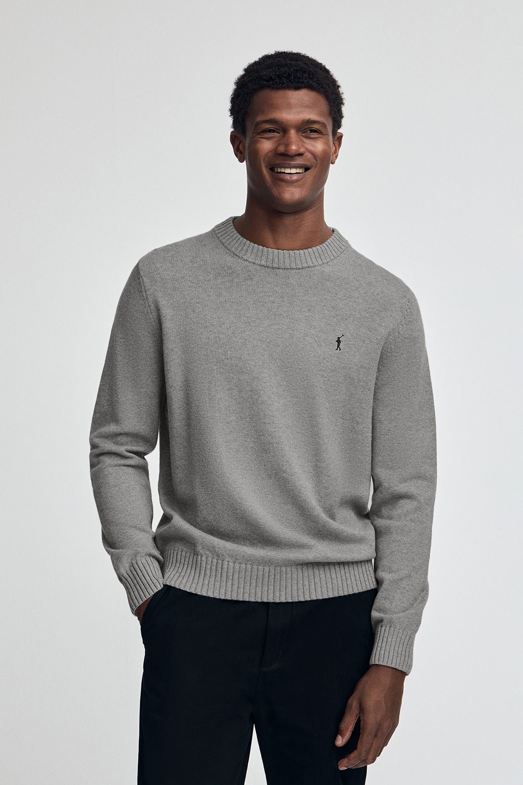 Pullover grau meliert aus Wollgemisch mit gesticktem Rigby Go-Logo