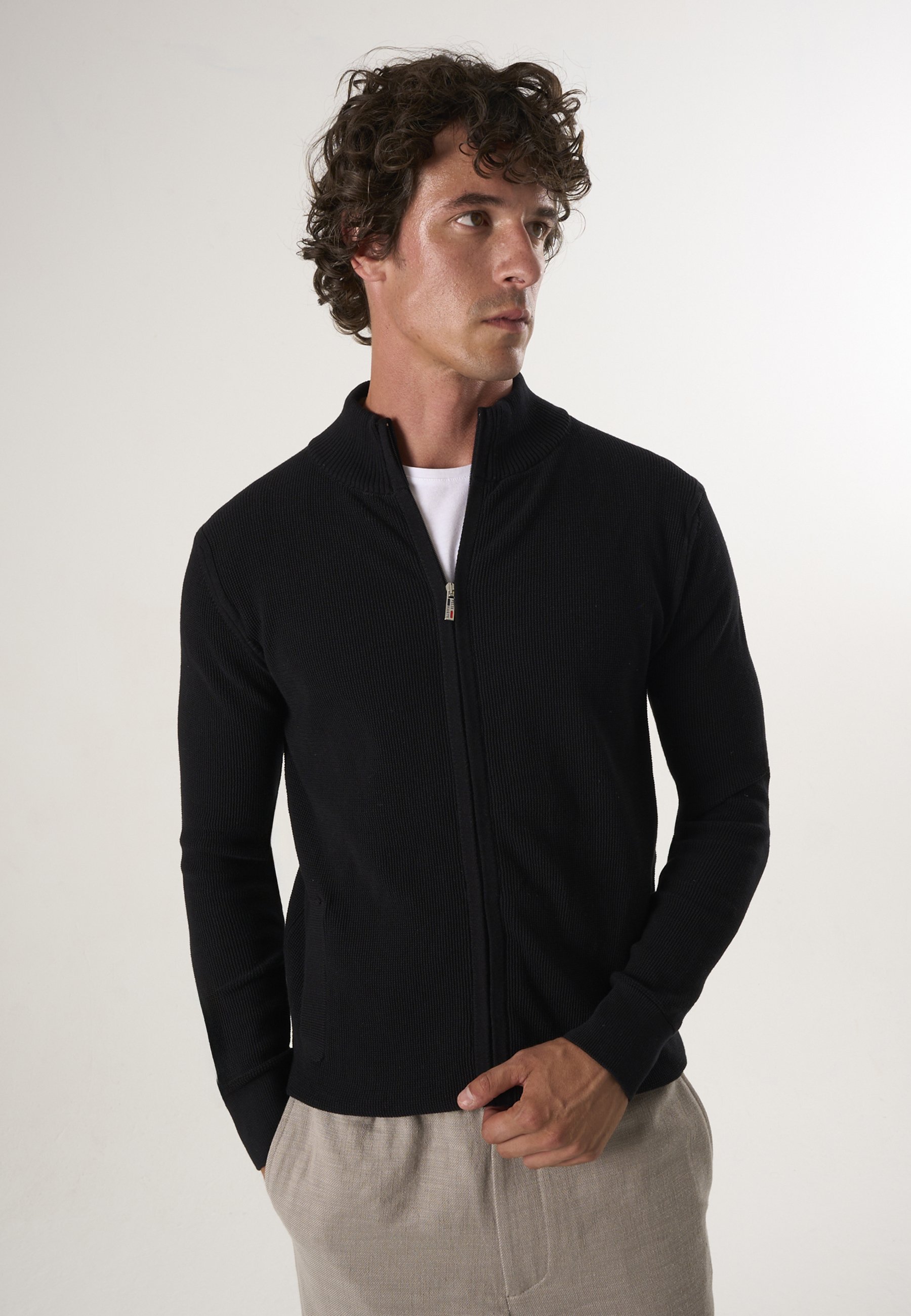 Strickjacke Strickjacke Mit Durchgehendem Reißverschluss