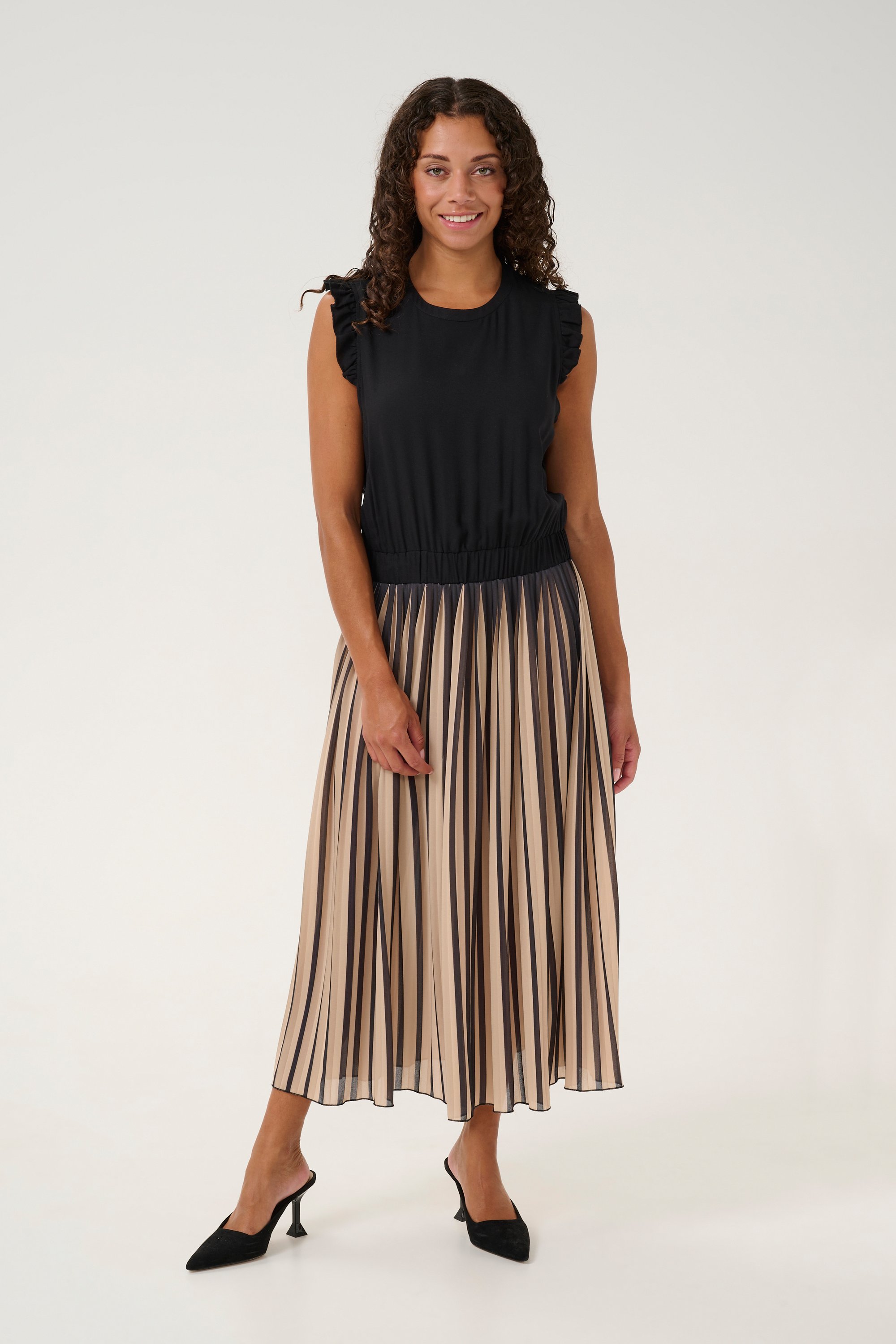 Kleid Relaxed fit black