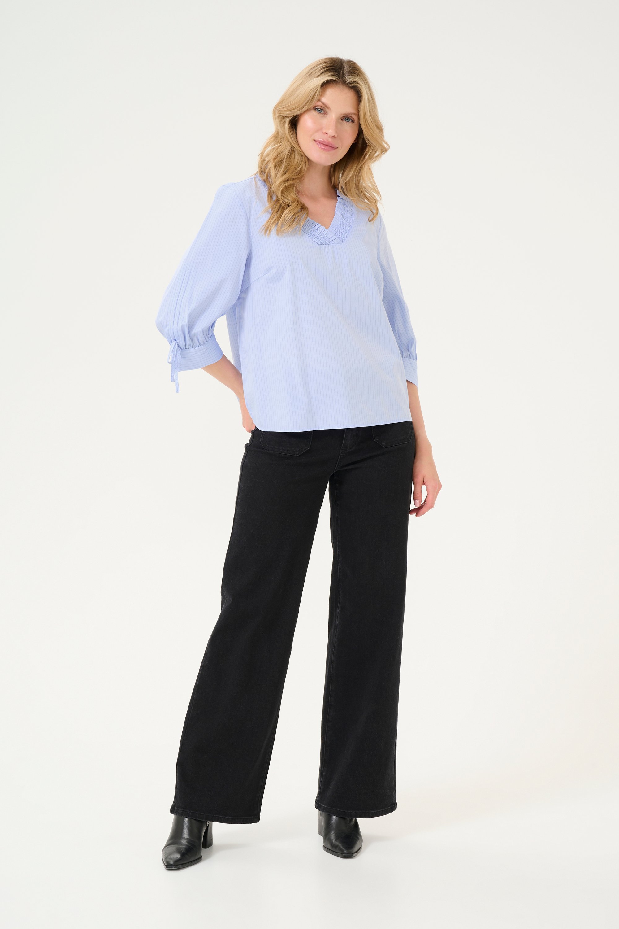 Thumbnail - Kurzarm-Bluse Regular fit Light Blue Pin Stripe light blue