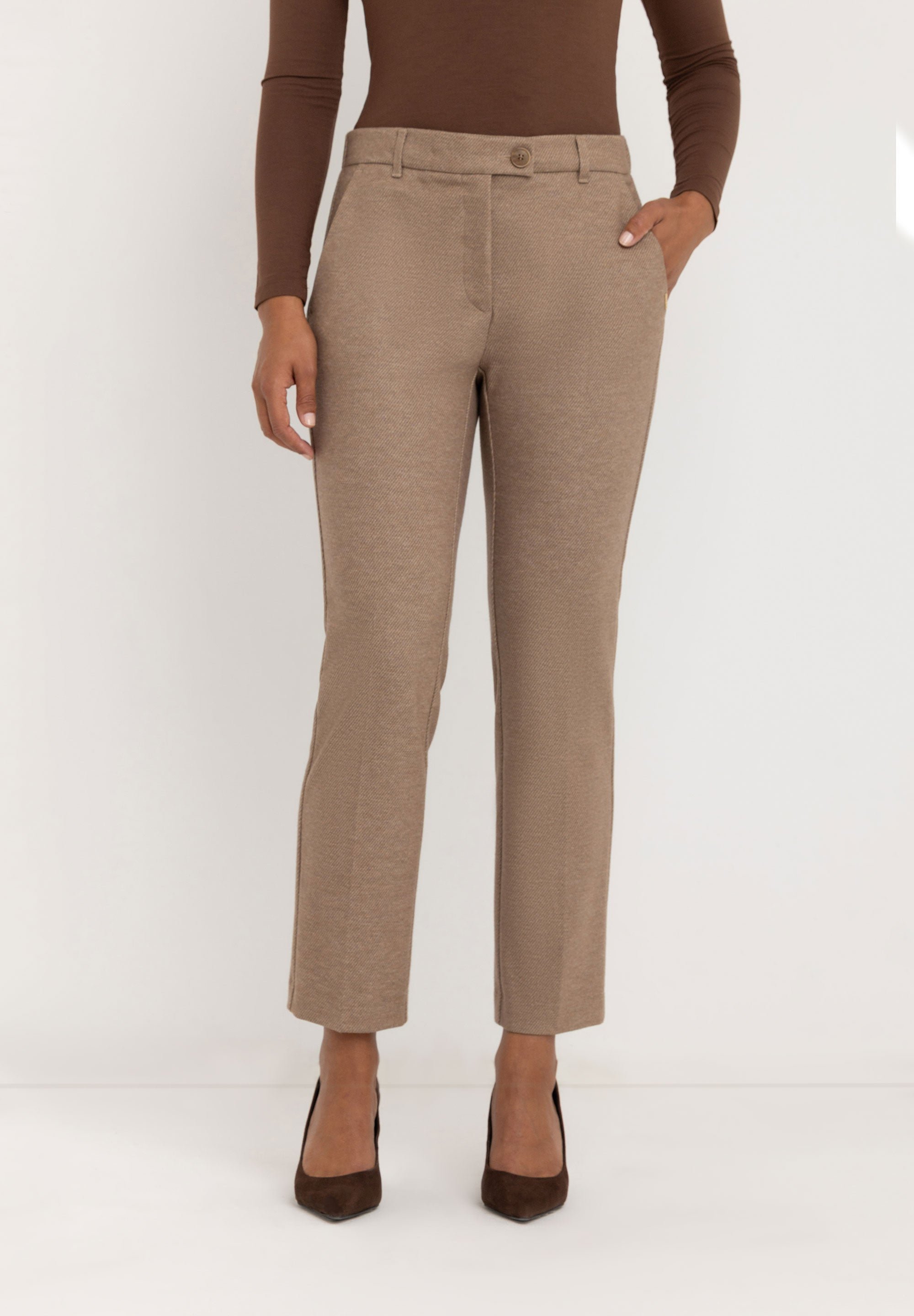 Janet Slim Tailored Hose | Kamel Diagonal