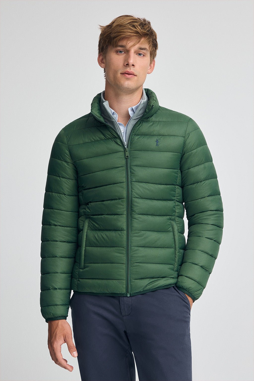 Jacke Chuck Embroidery flaschengrün mit Rigby Go-Logo