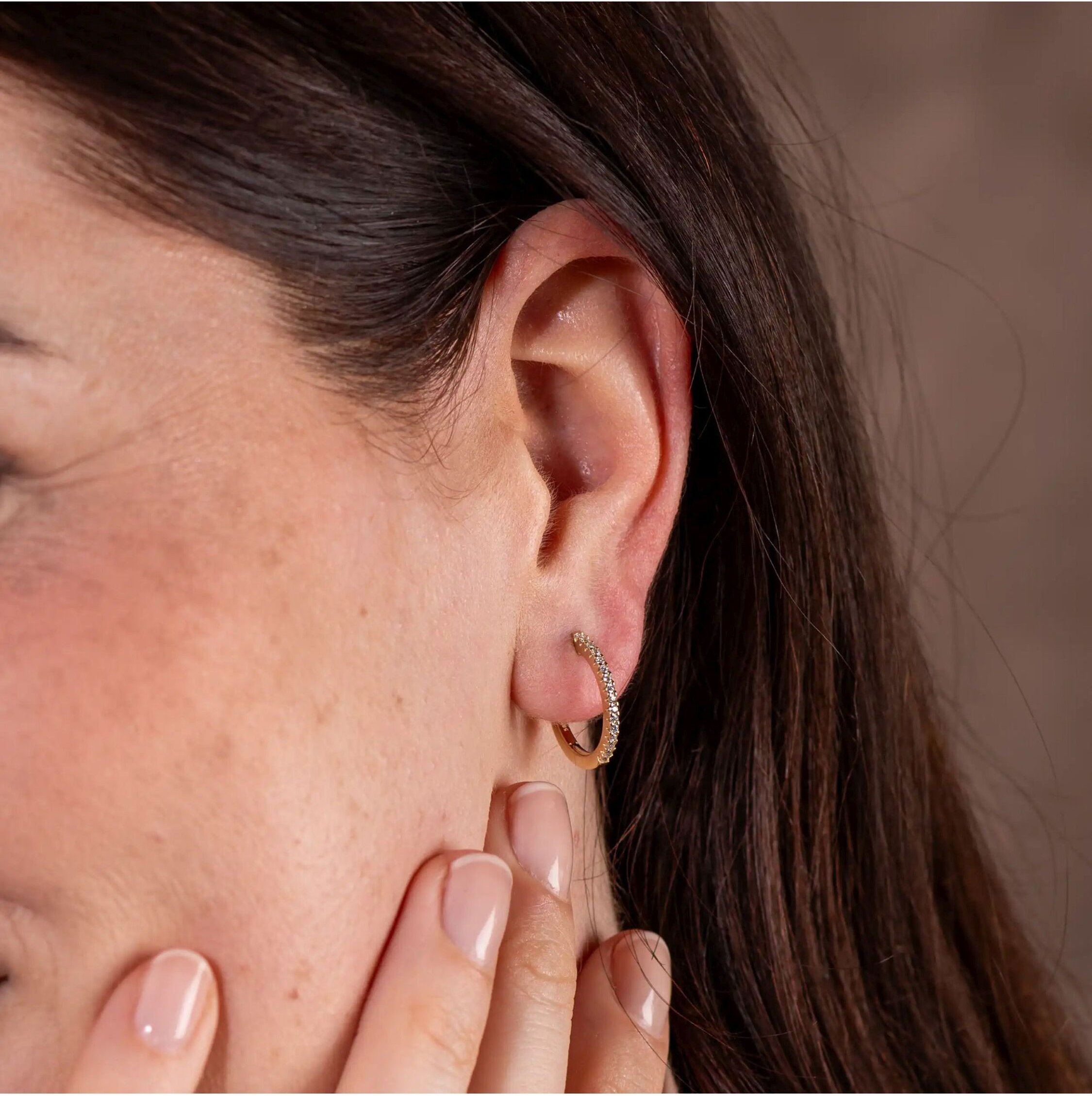 Lyomi Klappcreolen 585/- Gelbgold 32 synth. Diam. 0,21ct.