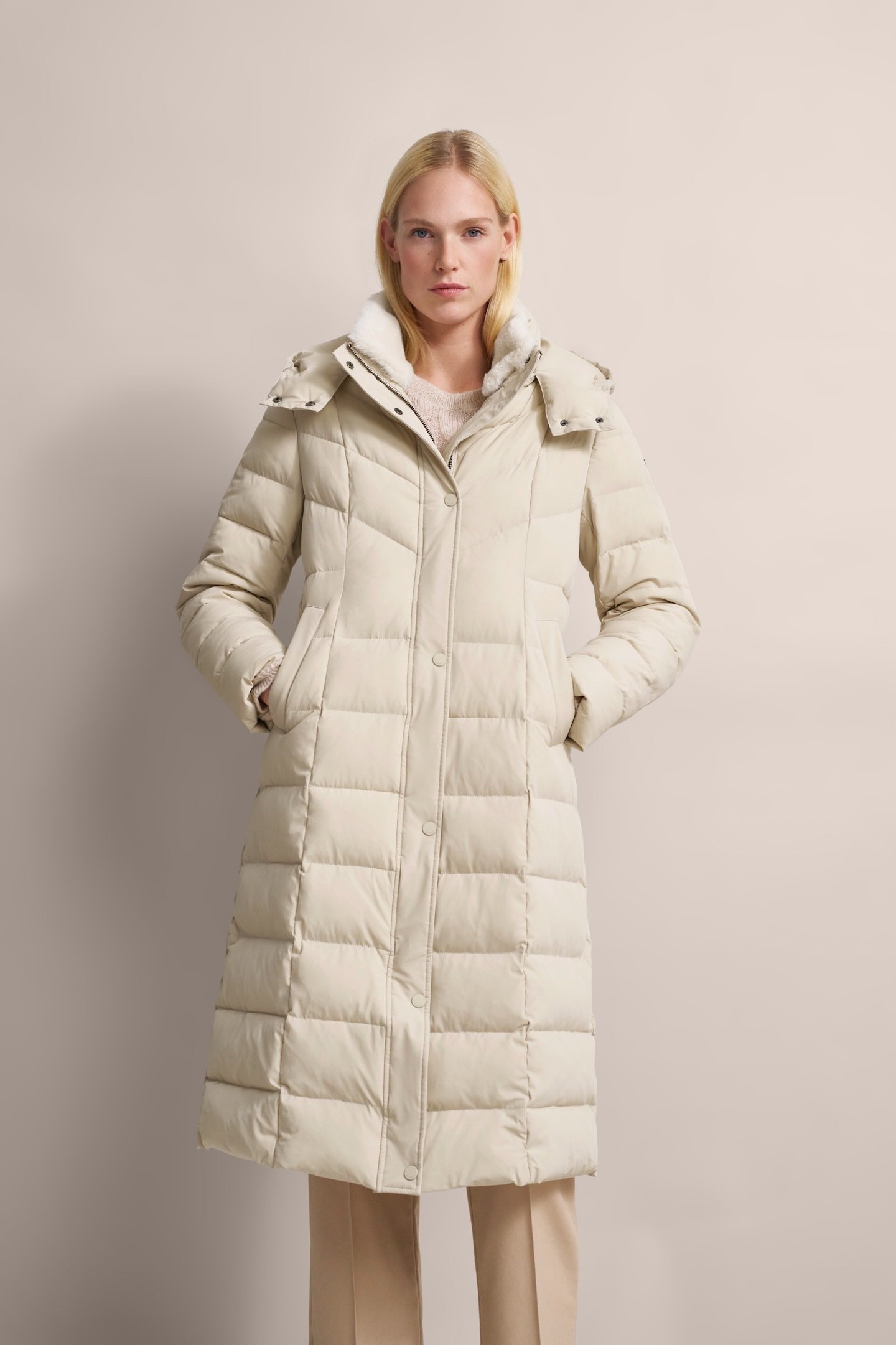 Bugatti Damen Mantel mit elegantem Stehkragen