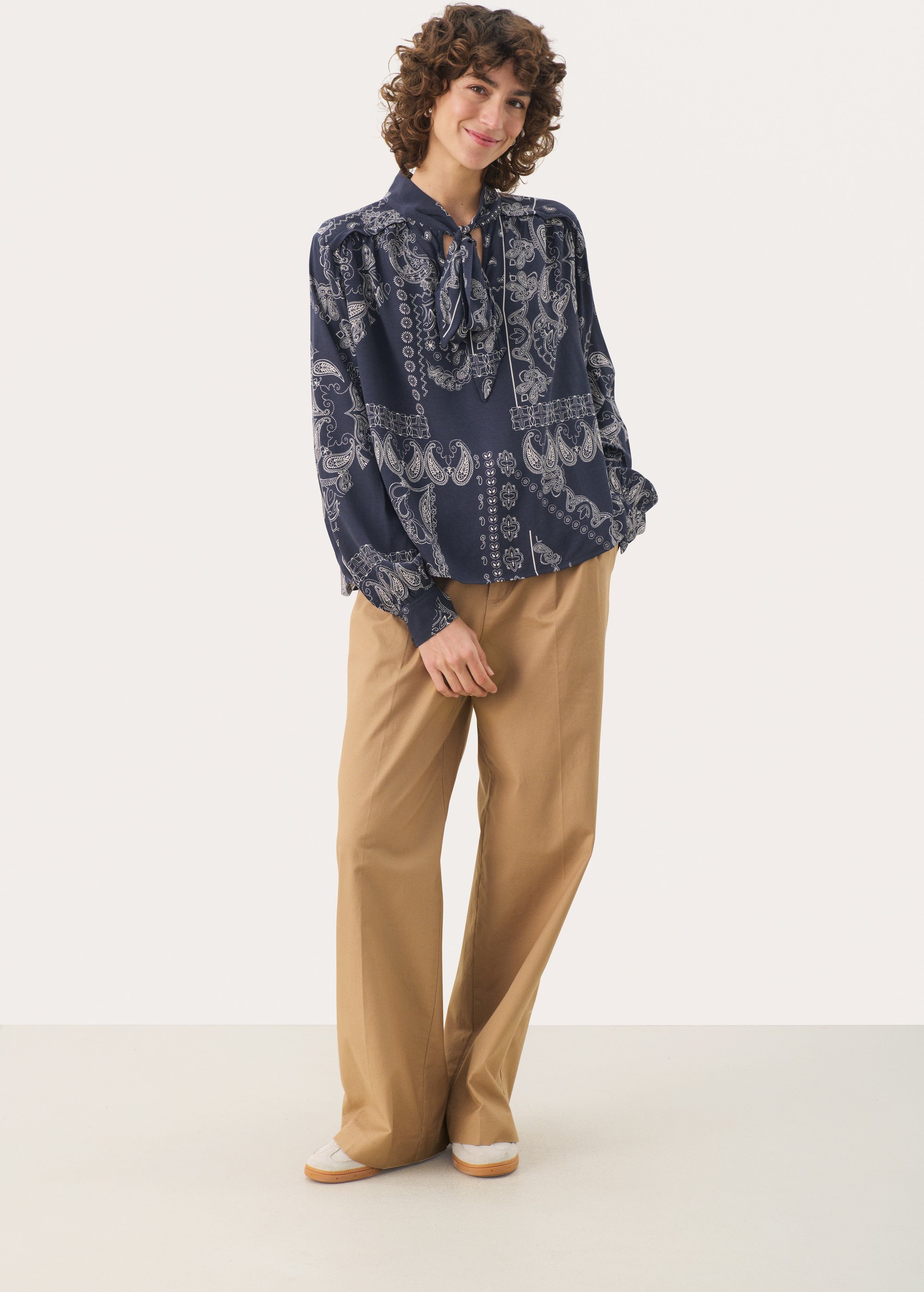 Langarm-Hemd Gerade Passform Navy Graphic Paisley blue white