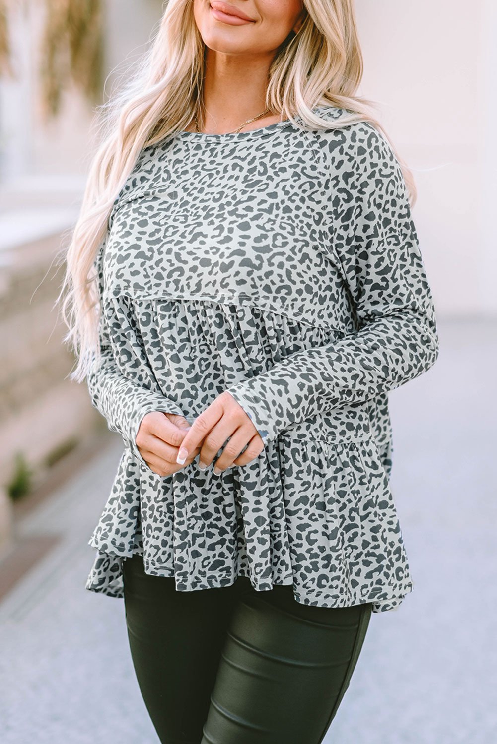 Gestufte Bluse mit Leopardenmuster
