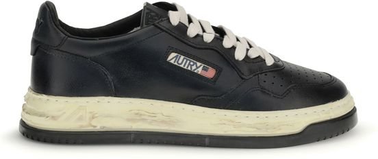 Medalist Sneaker mit abgetragenem Sohlenlook