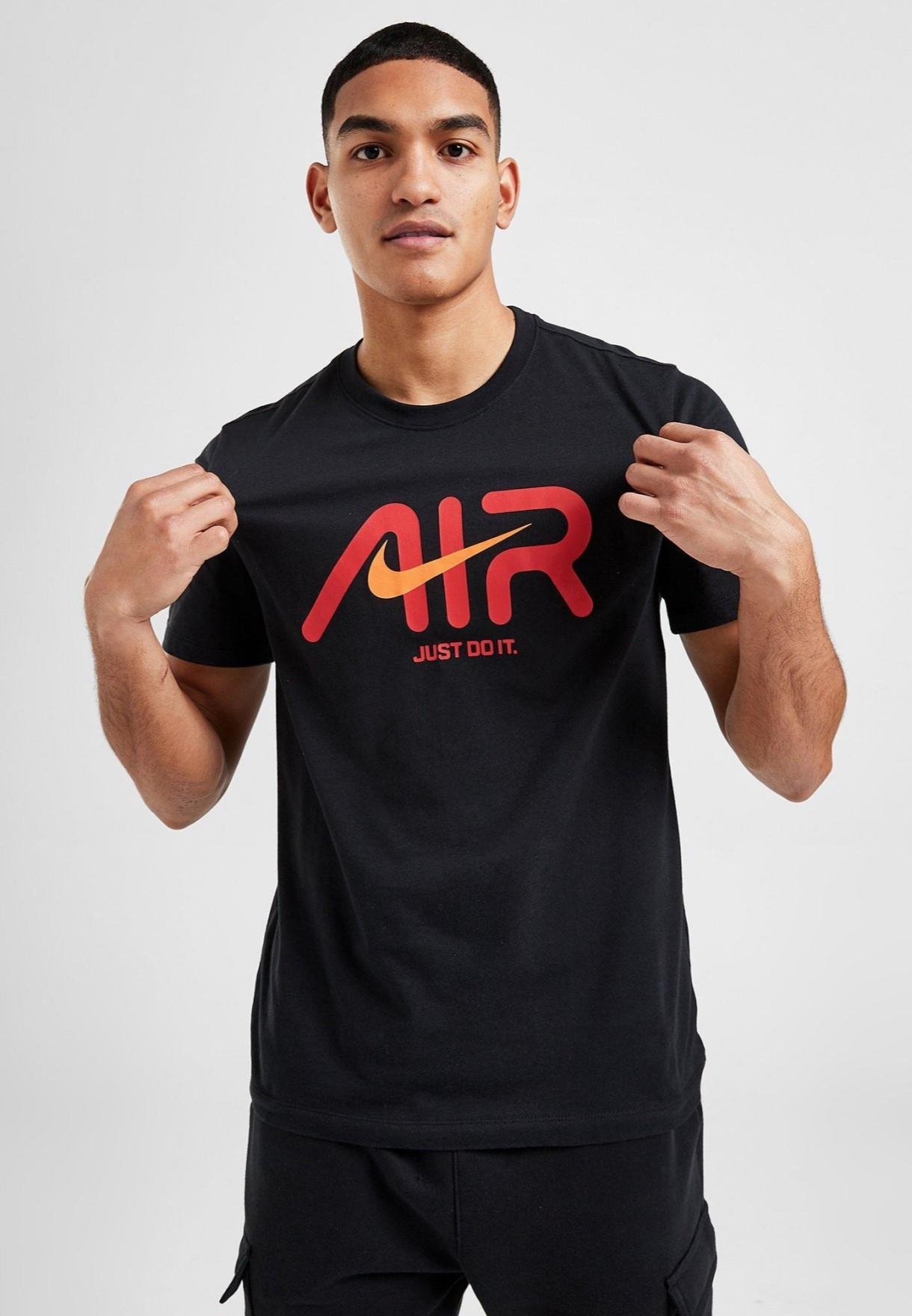 Nike Swoosh Air Herren-T-Shirt in Schwarz