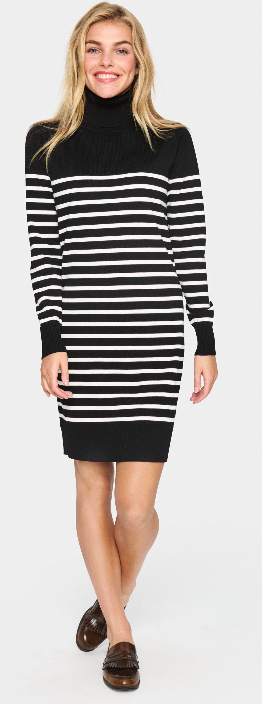 Kleid Fitted black white