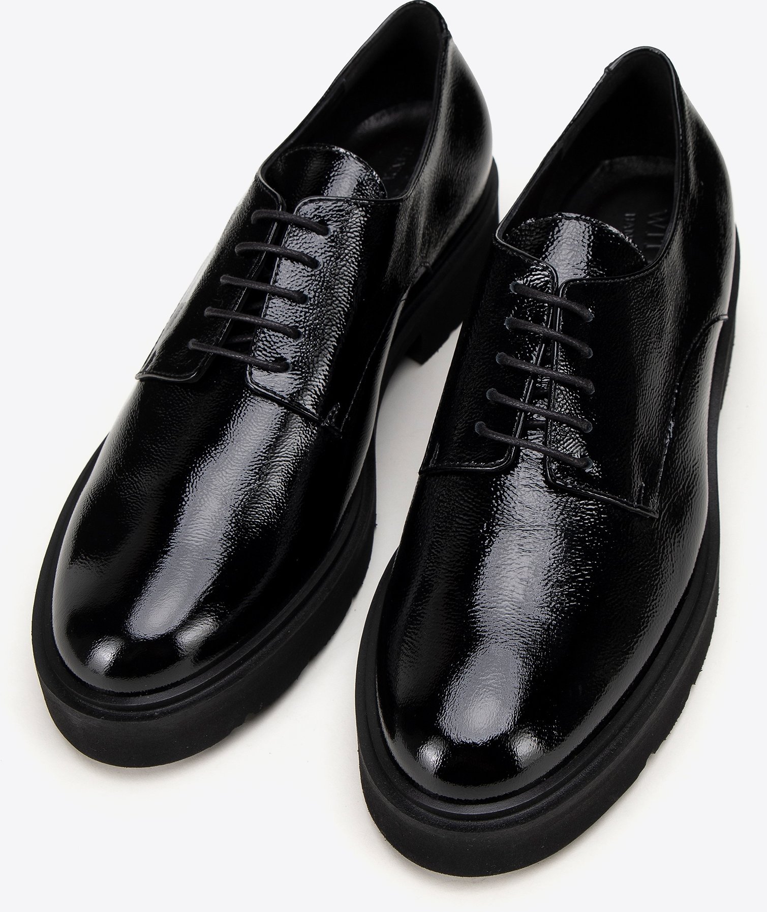 Wittchen Damen-Sneaker aus schwarzem Lackleder