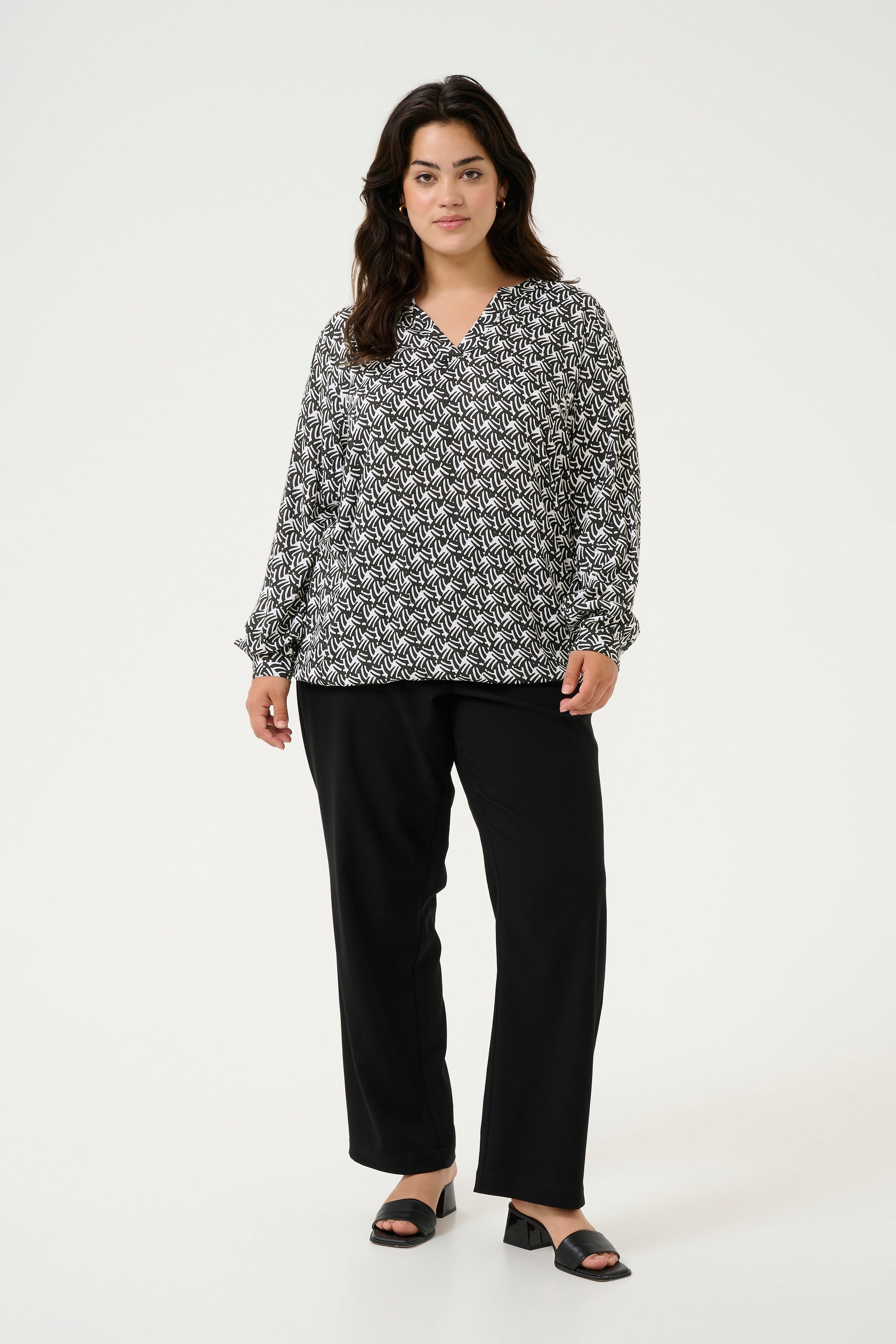 Langarm-Bluse Regular fit Black/Moonstruck Retro Print black darkgrey