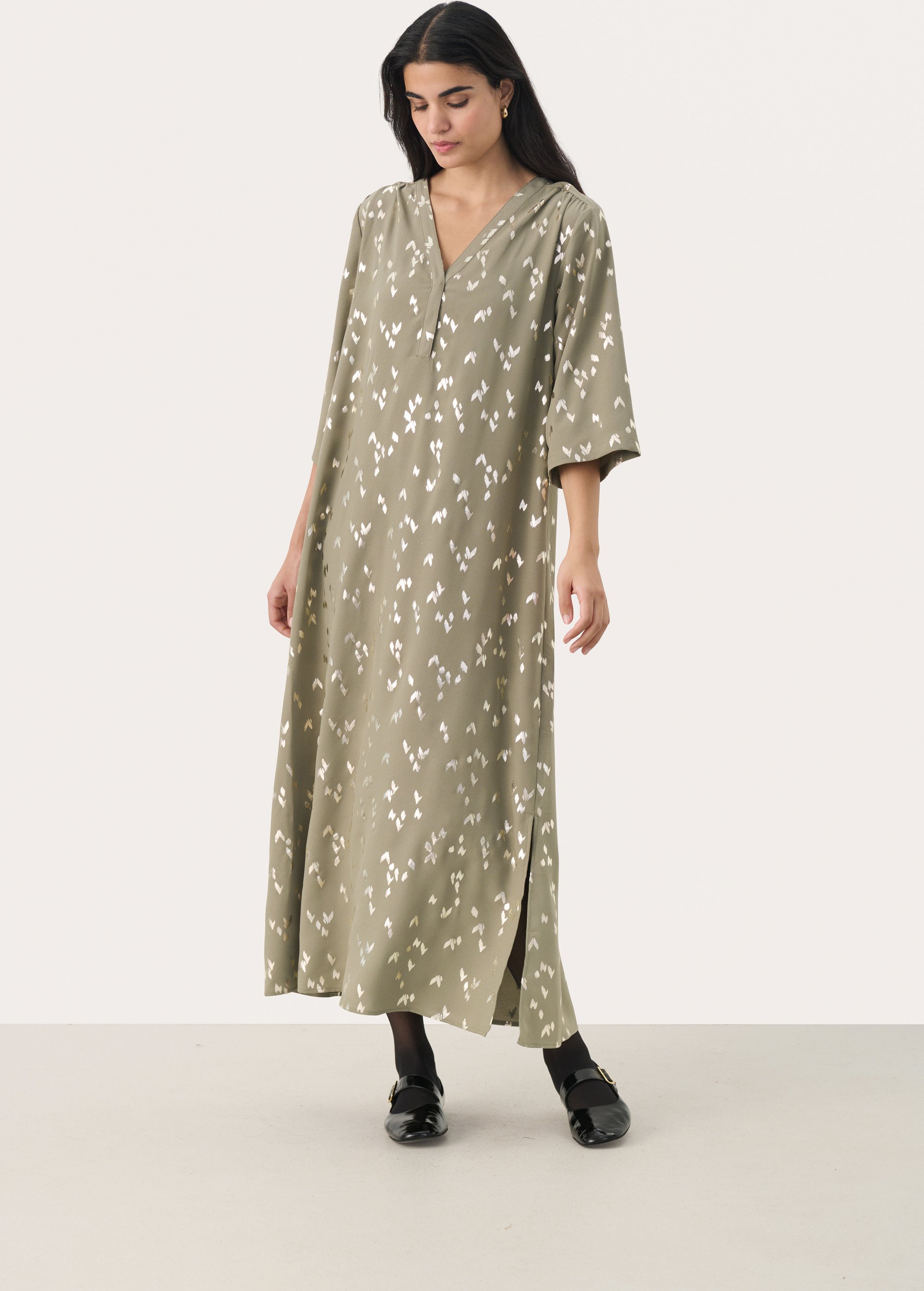 Kleid Gerade Passform Vetiver Foil Print green