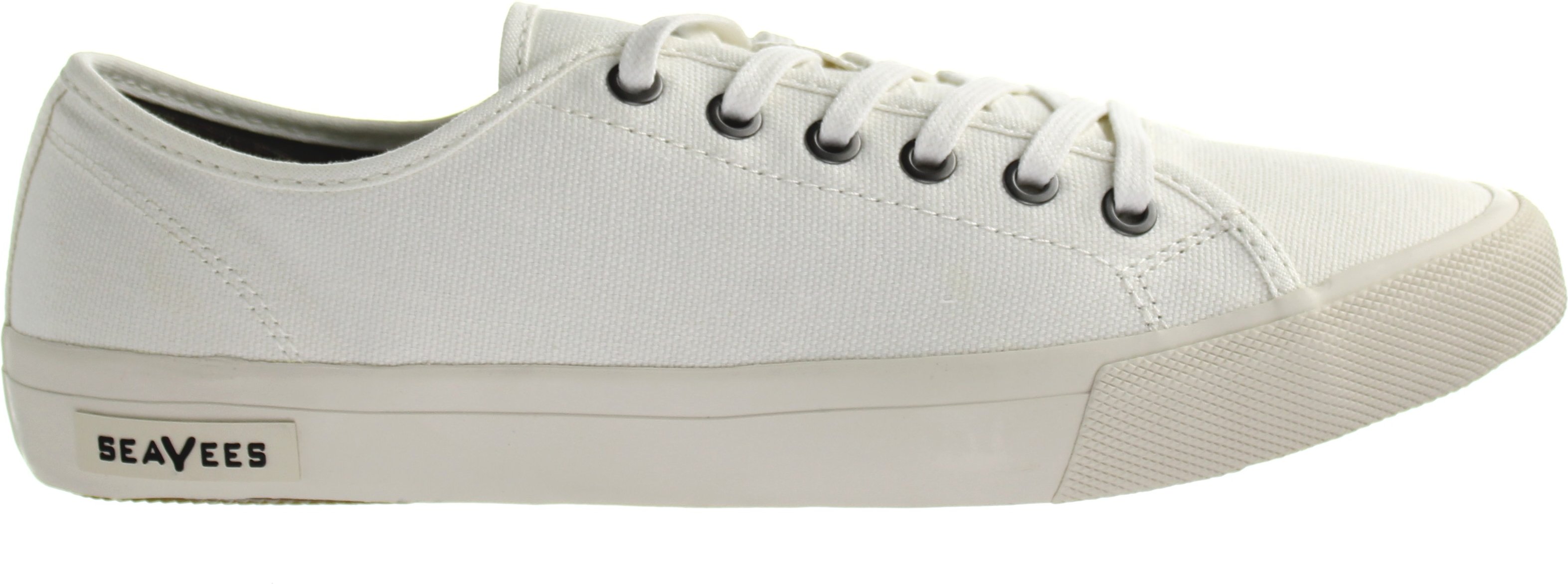 Seavees Monterey Sneaker Standard weiße Baumwoll -Leinwand vor weißen Herren -Trainern