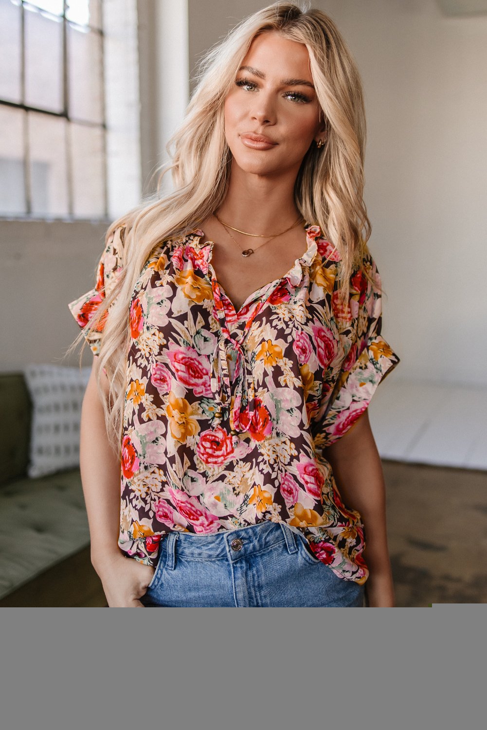 Bluse mit floralem Print und Schlipskragen