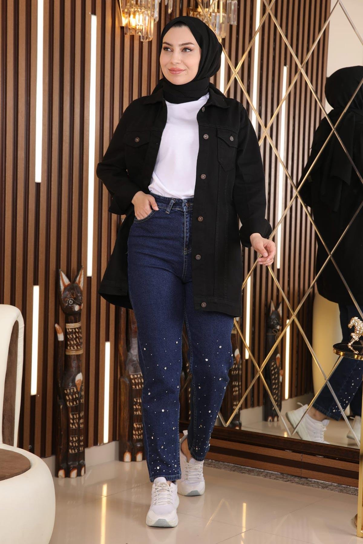 mit SteindetailsJeans mit Steindetails