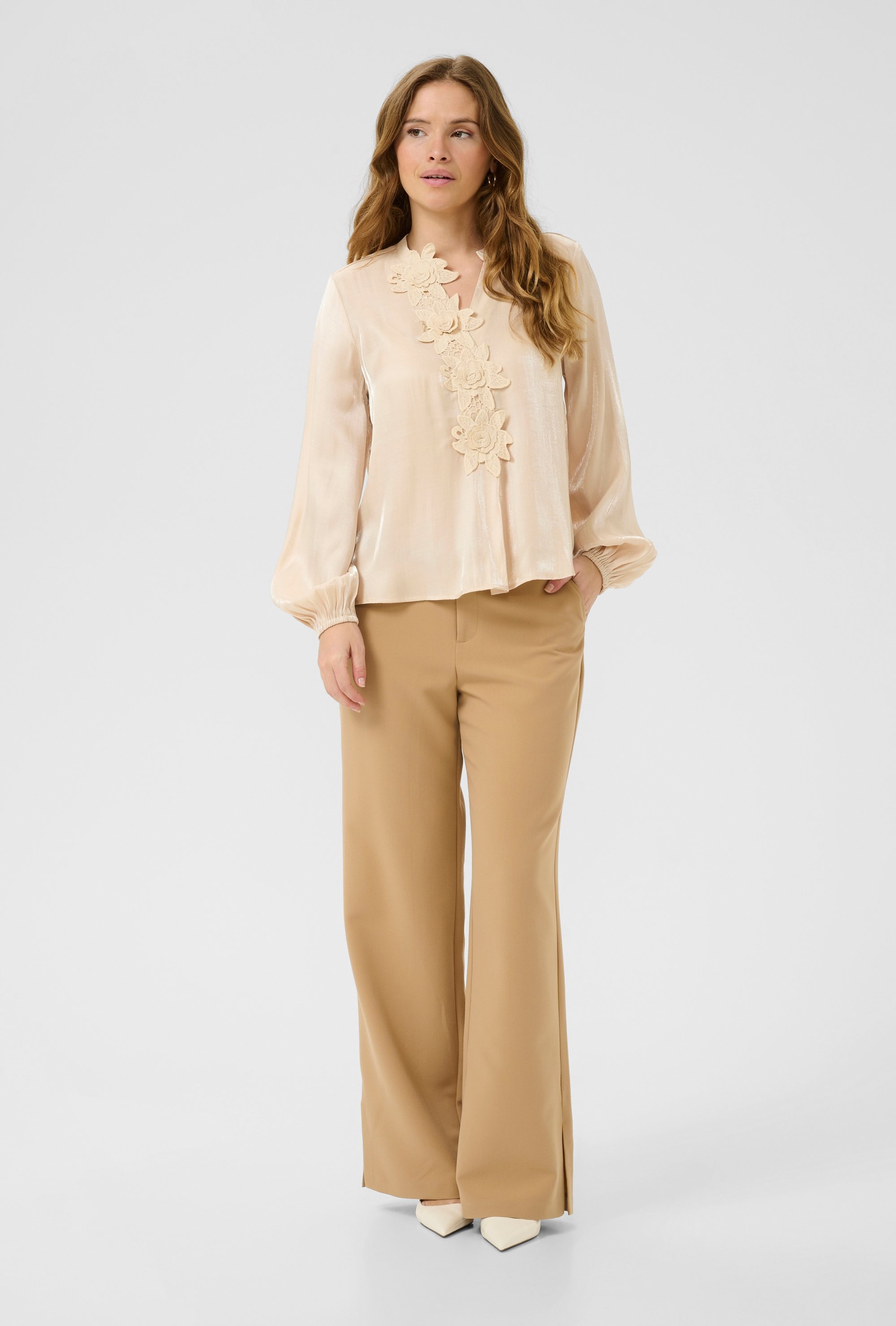 Langarm-Bluse CUfiola Relaxed fit champagne