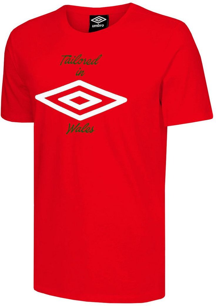 Umbro in Wales Mens Red T-Shirt zugeschnitten