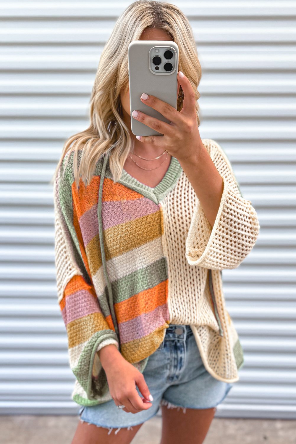 Beiger übergroßer Farbblock V-Ausschnitt Kapuzenpullover