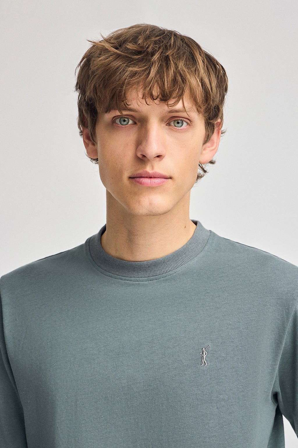 T-Shirt steingrau aus Baumwolle und Leinen mit gesticktem Rigby Go-Logo