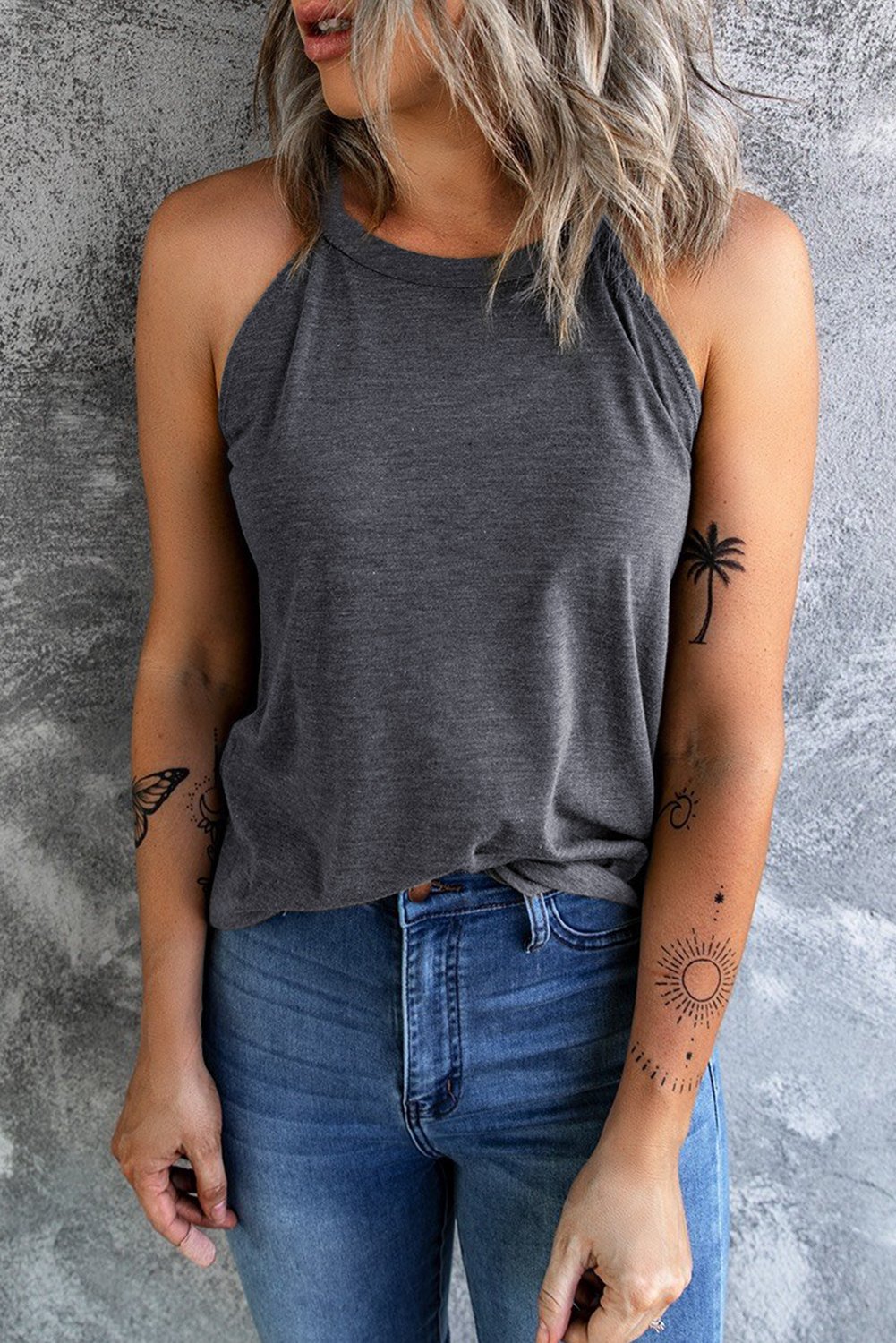Graues einfarbiges Rundhals-Top